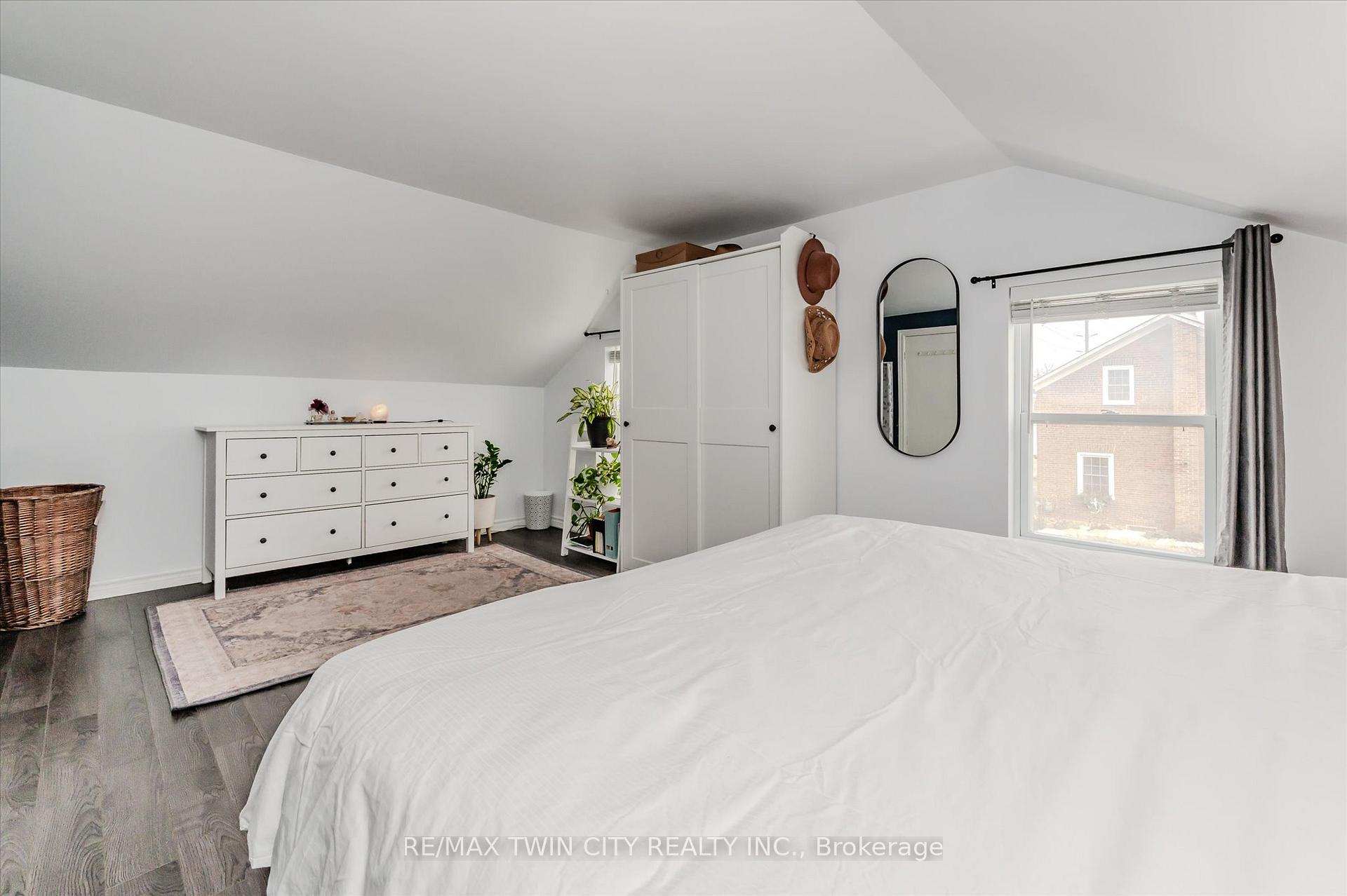Photo 10 of 999 Northfield Drive E, Woolwich — HOMEH