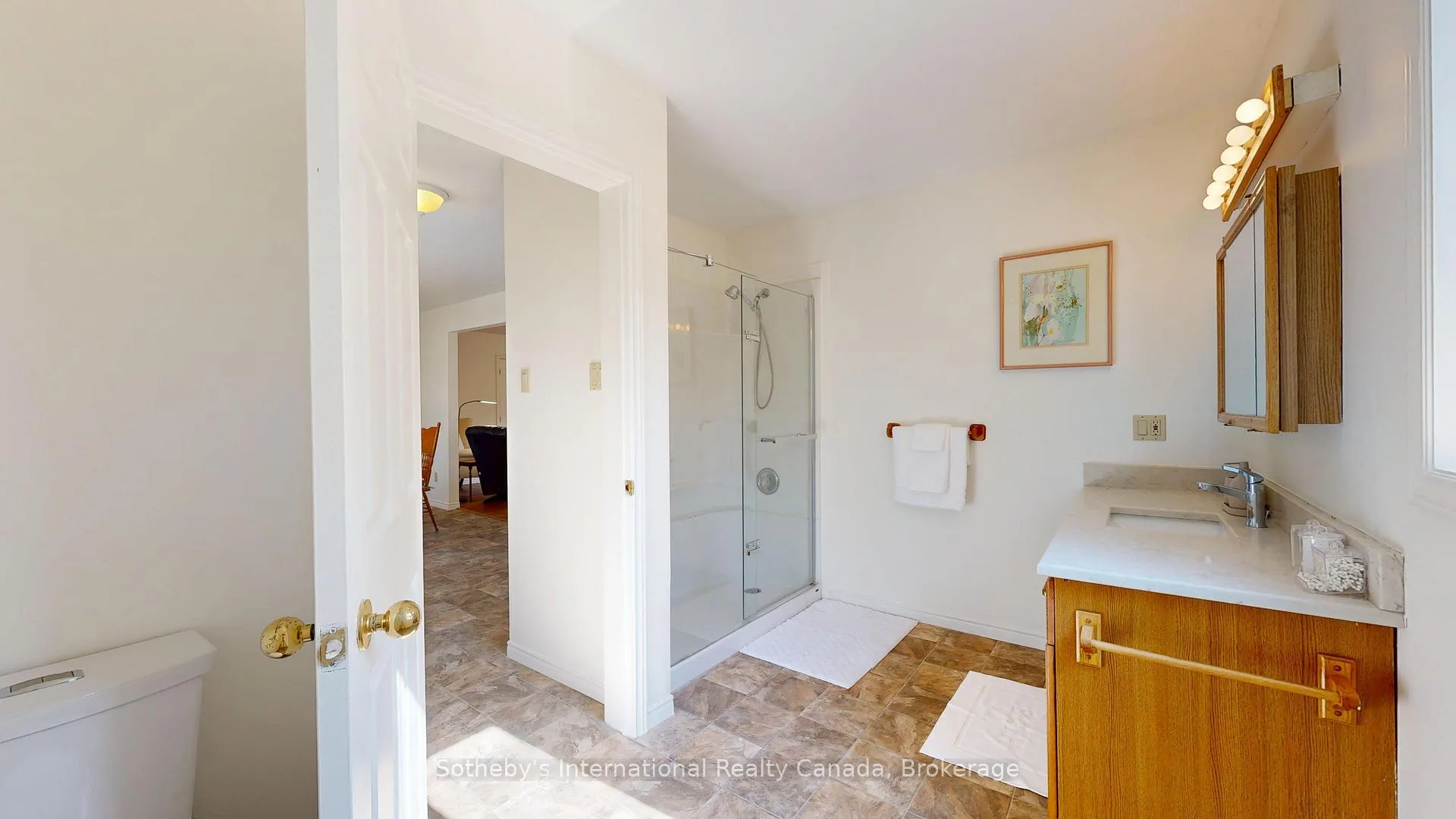 Photo 6 of Unit B, 103 Bruce Street, Blue Mountains — HOMEH