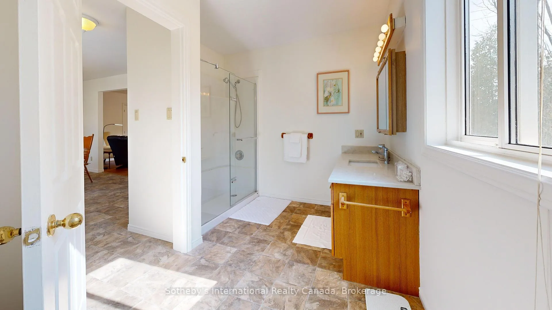 Photo 10 of Unit B, 103 Bruce Street, Blue Mountains — HOMEH