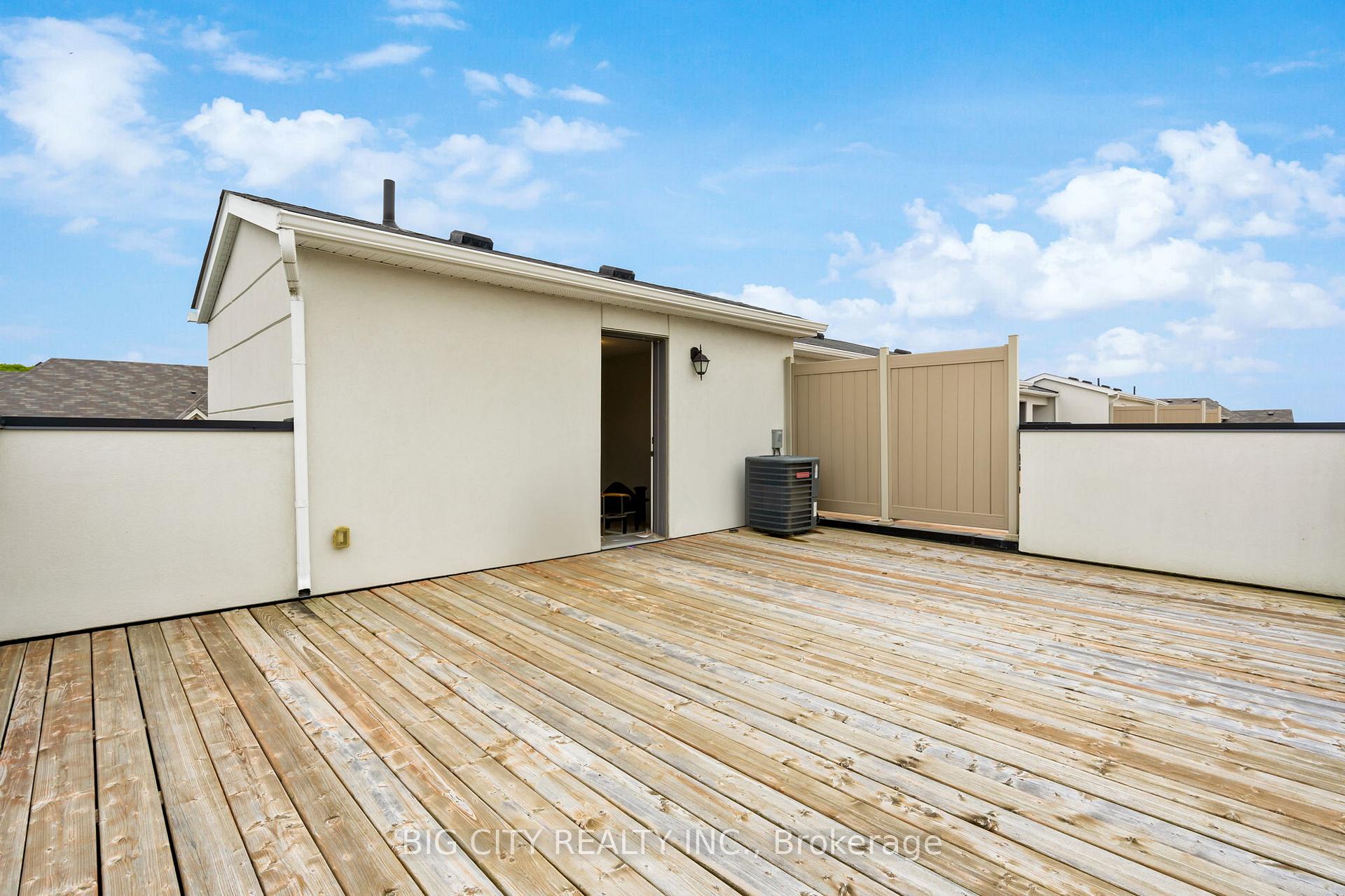 Photo 38 of 12 Edward Lennox Street, Markham, Cornell — HOMEH