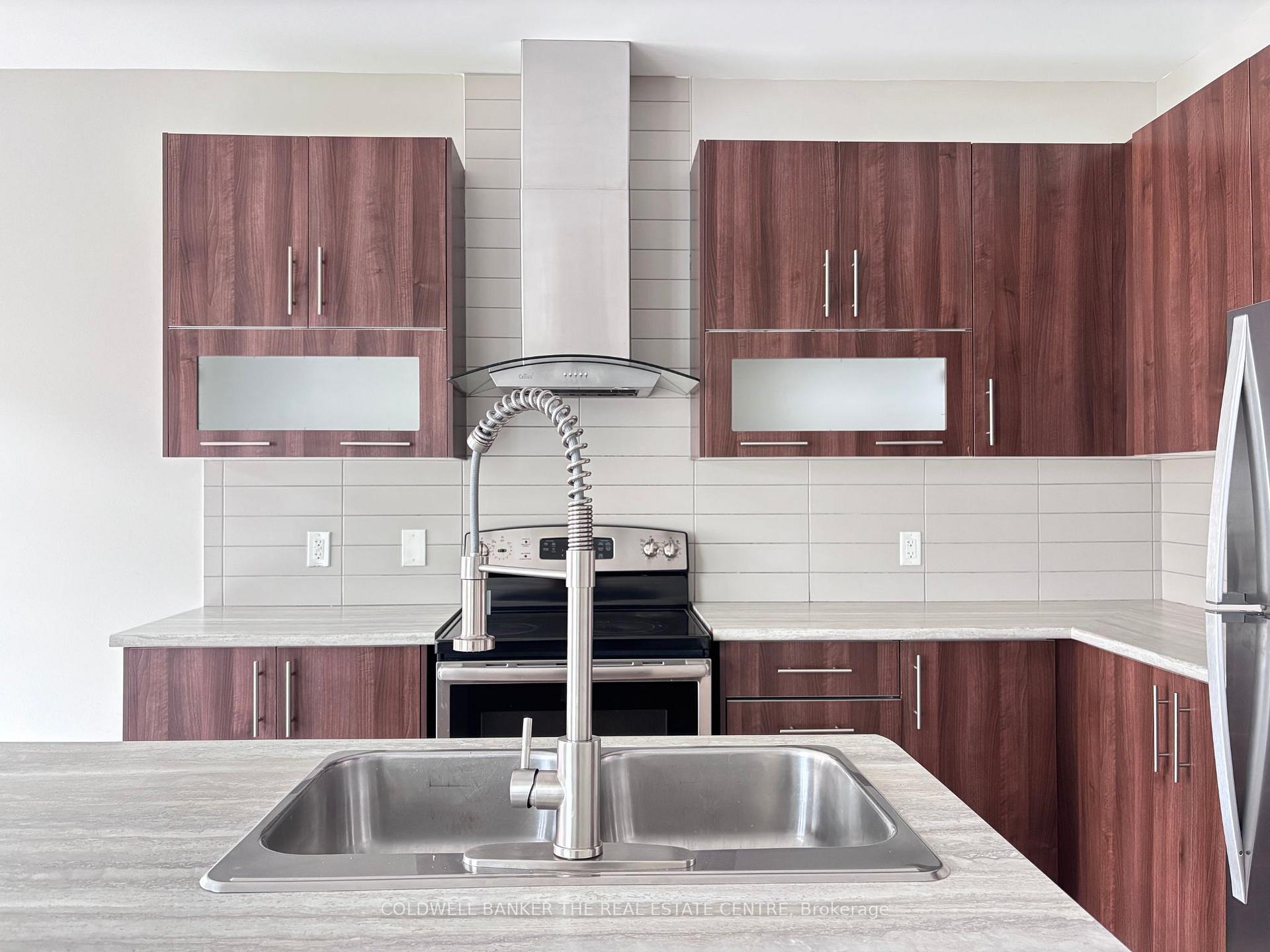Photo 7 of 118 Vanier Street, Whitby, Pringle Creek — HOMEH