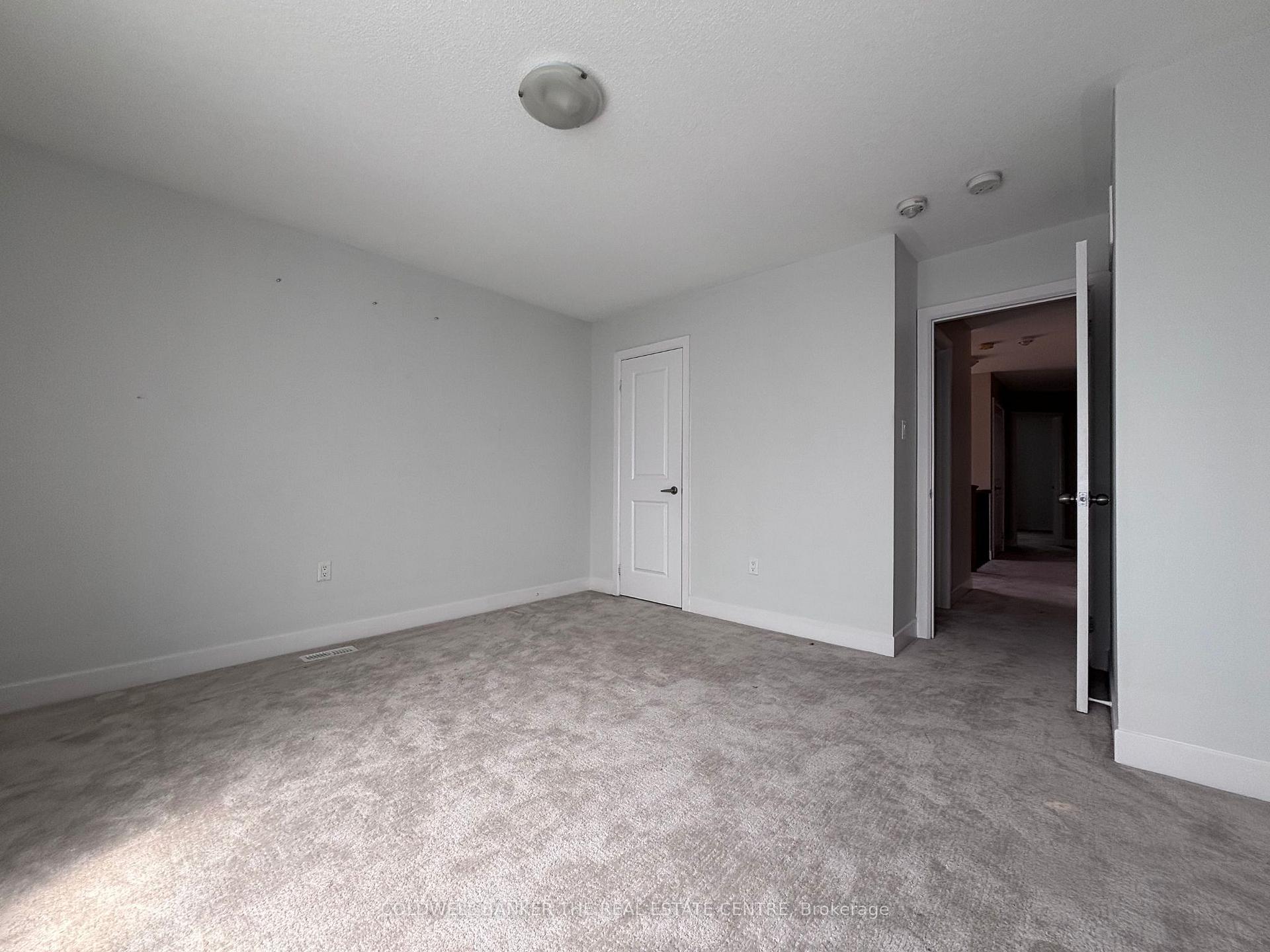 Photo 15 of 118 Vanier Street, Whitby, Pringle Creek — HOMEH