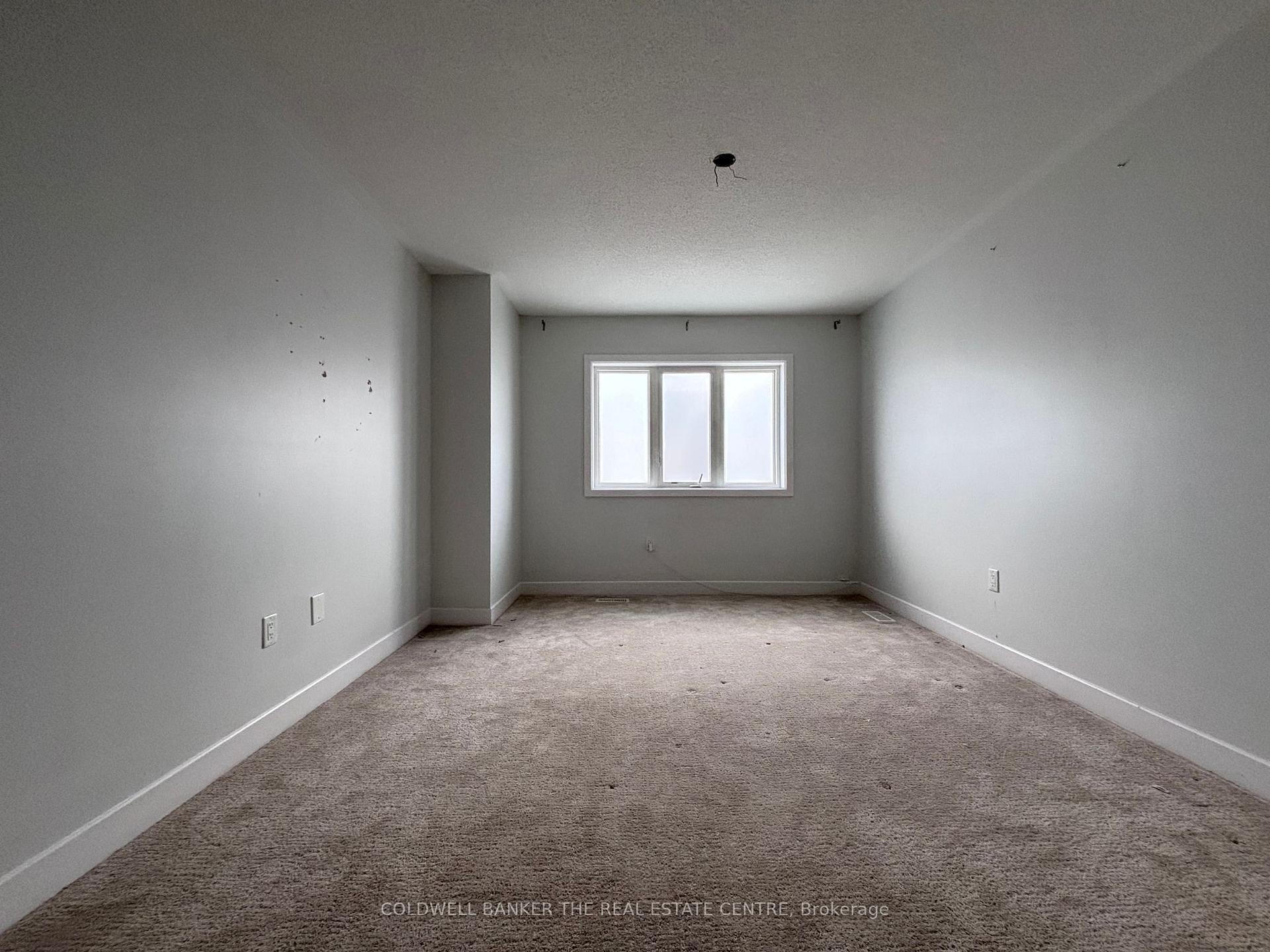 Photo 19 of 118 Vanier Street, Whitby, Pringle Creek — HOMEH