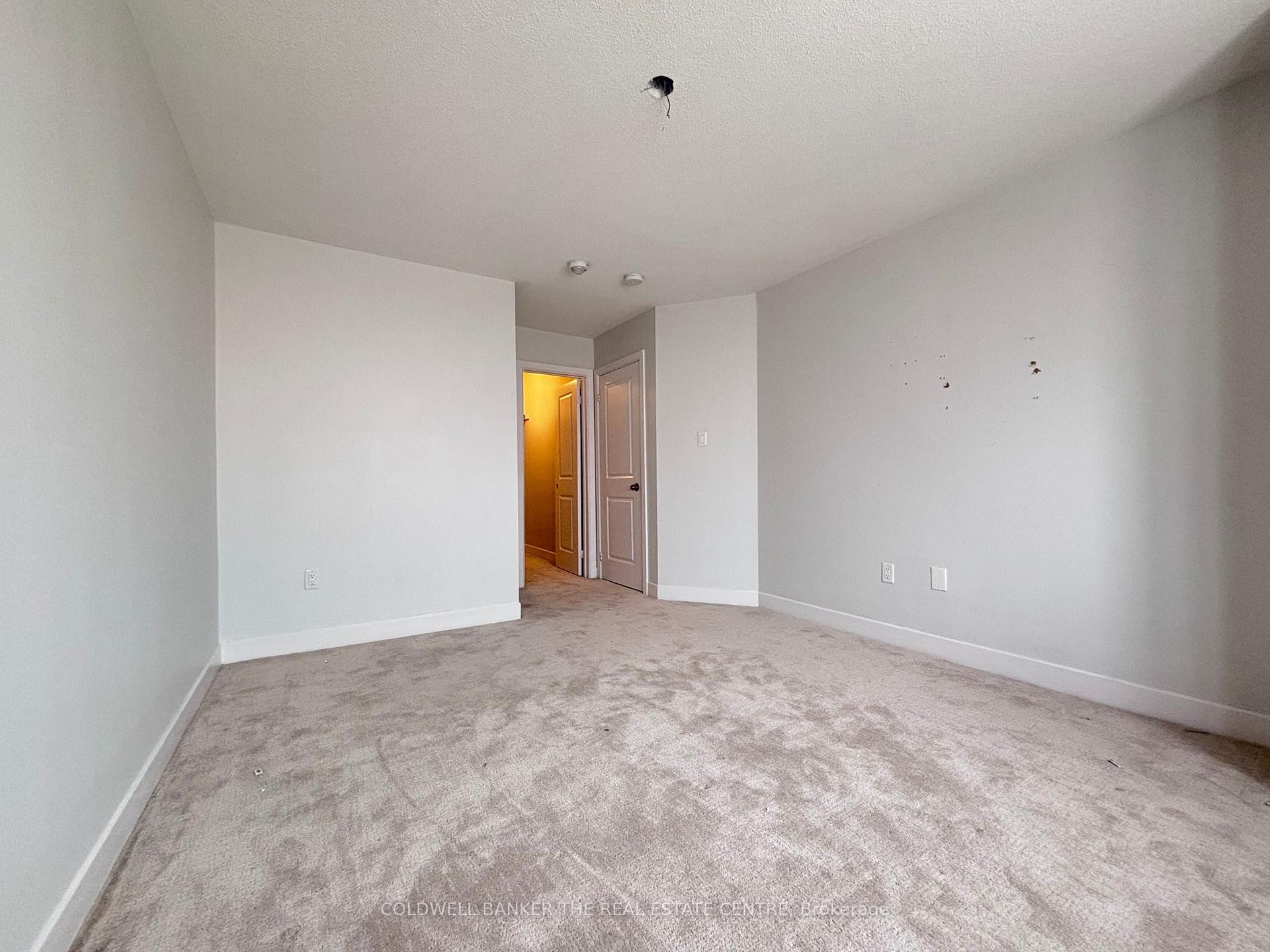 Photo 20 of 118 Vanier Street, Whitby, Pringle Creek — HOMEH