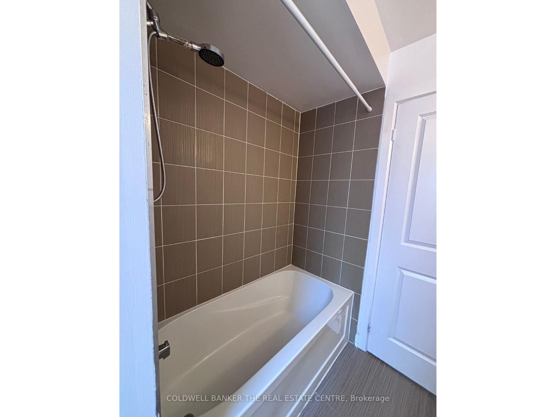 Photo 26 of 118 Vanier Street, Whitby, Pringle Creek — HOMEH