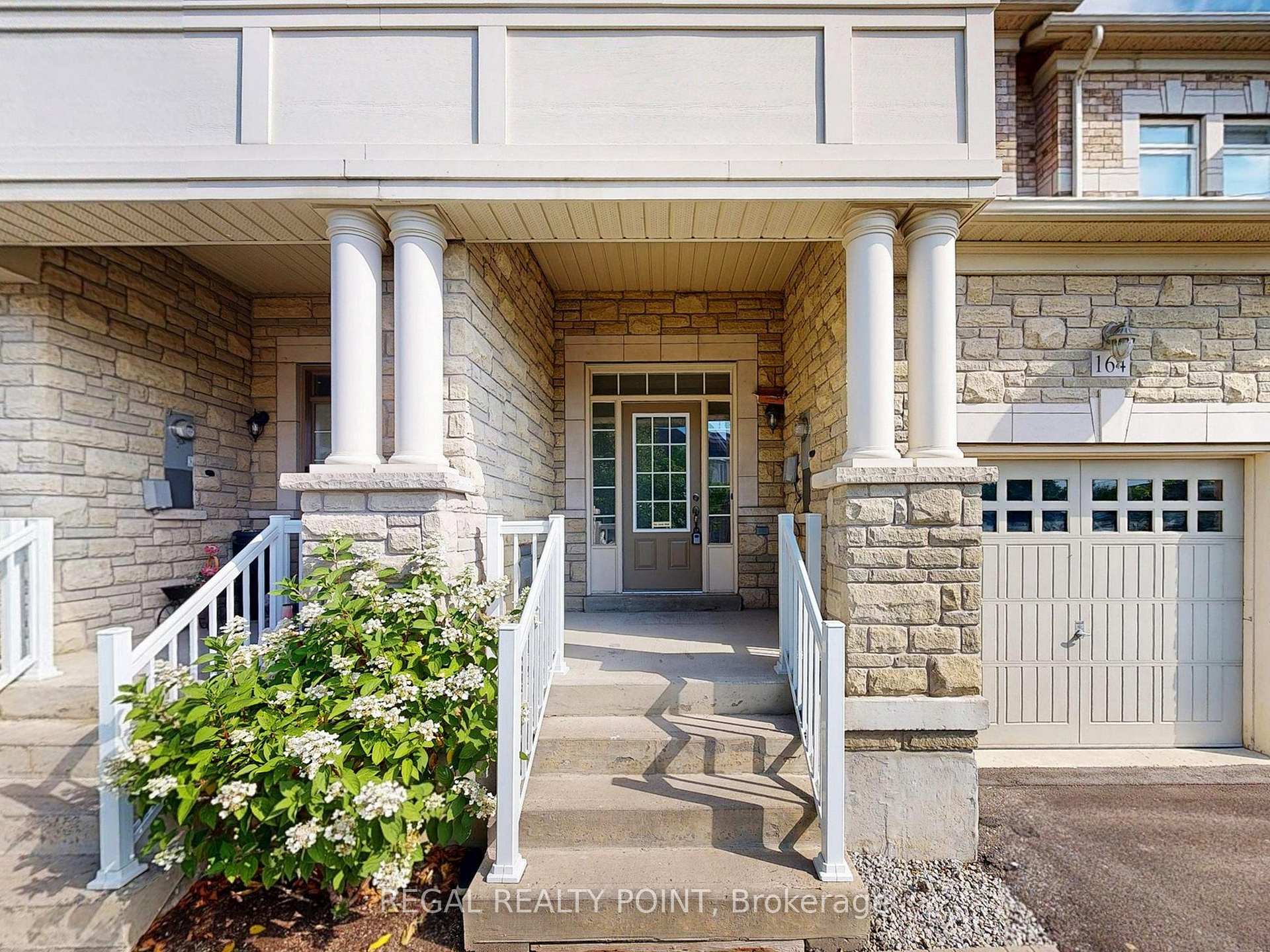 Photo 2 of 164 Wardlaw Place, Vaughan, Vellore Village — HOMEH