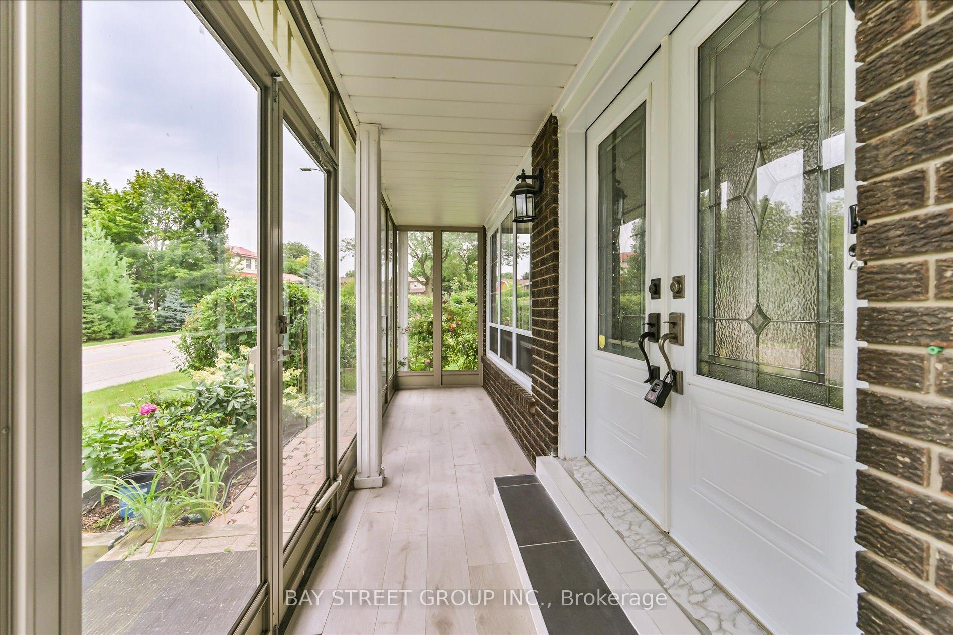 Photo 5 of 119 Simonston Boulevard, Markham, German Mills — HOMEH