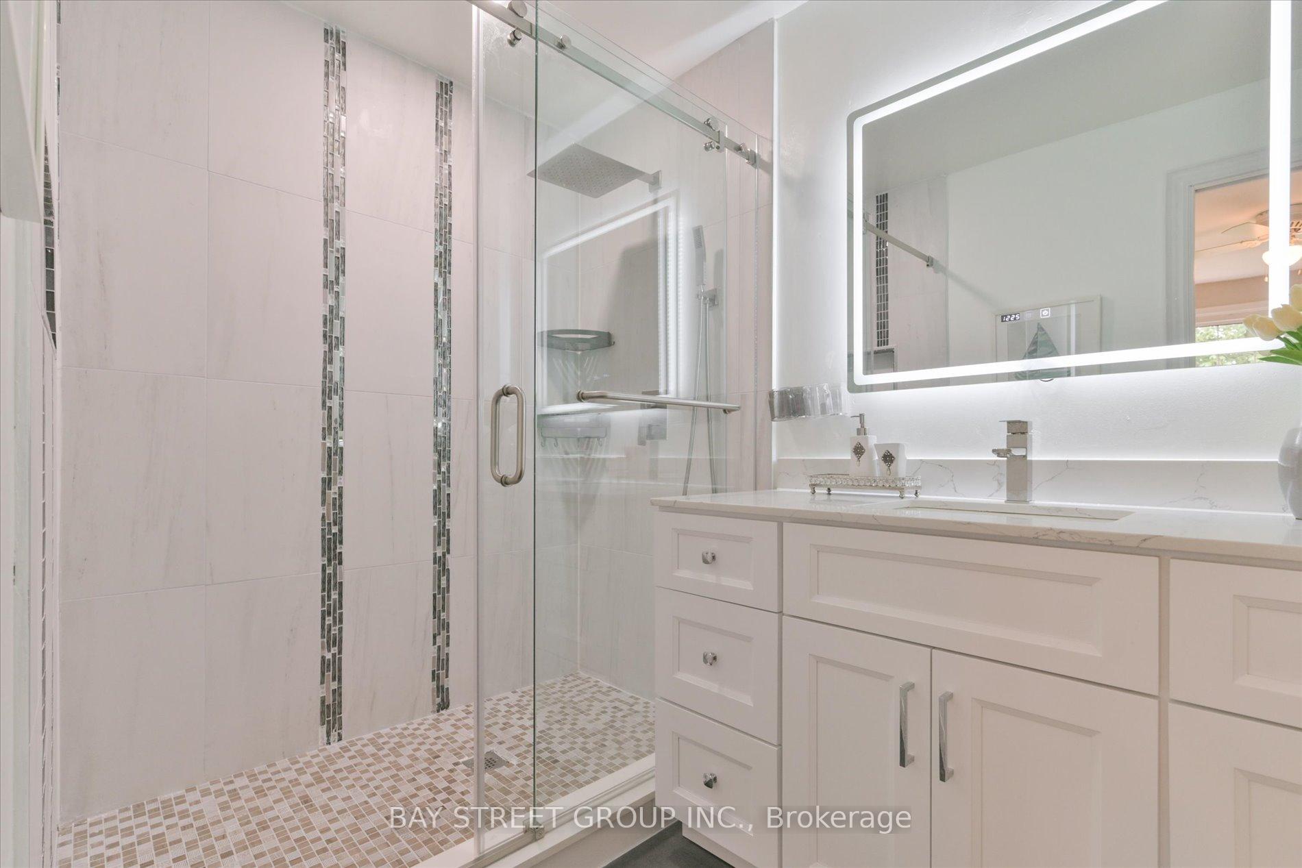 Photo 27 of 119 Simonston Boulevard, Markham, German Mills — HOMEH