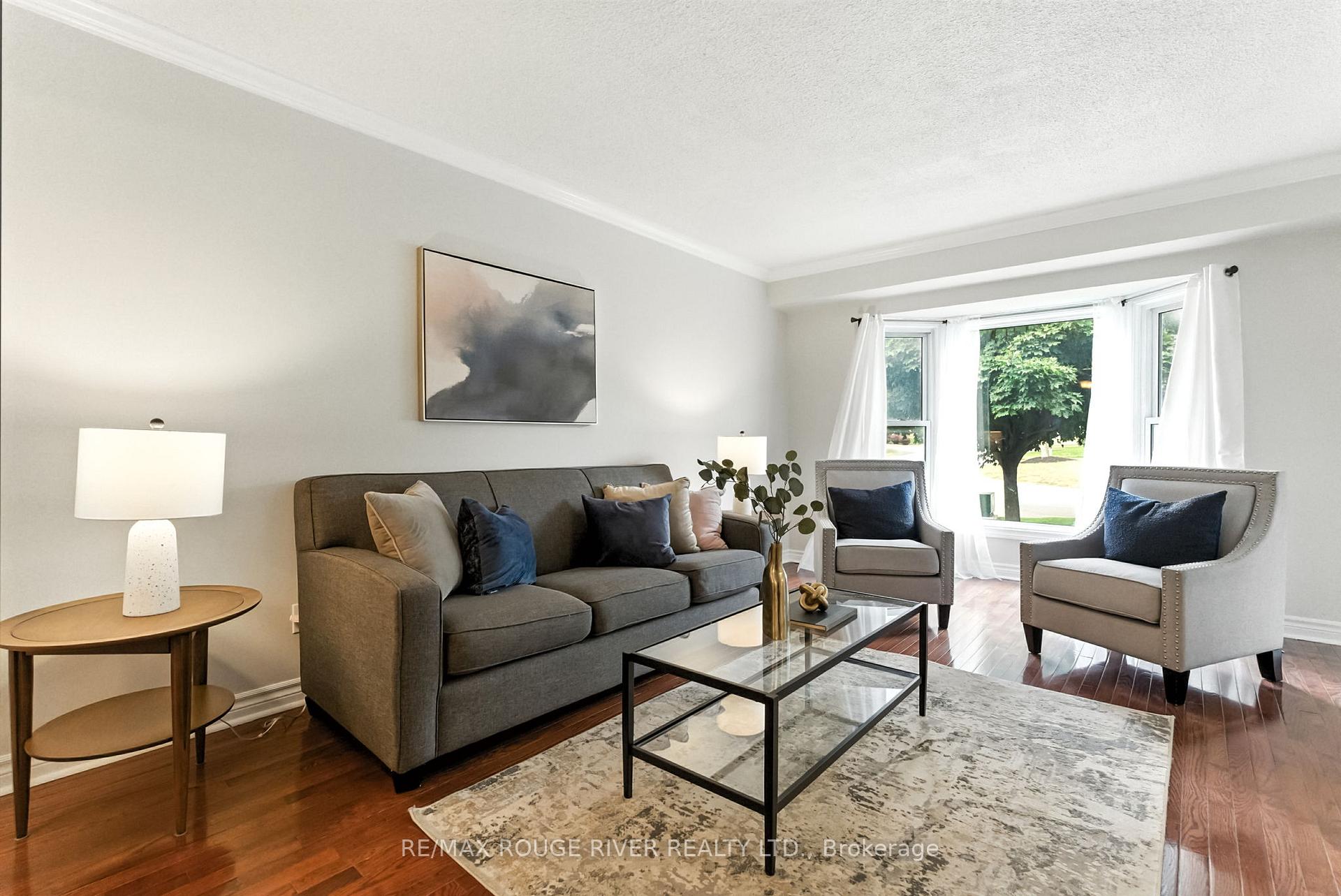 Photo 5 of 30 Citation Crescent, Whitby, Blue Grass Meadows — HOMEH