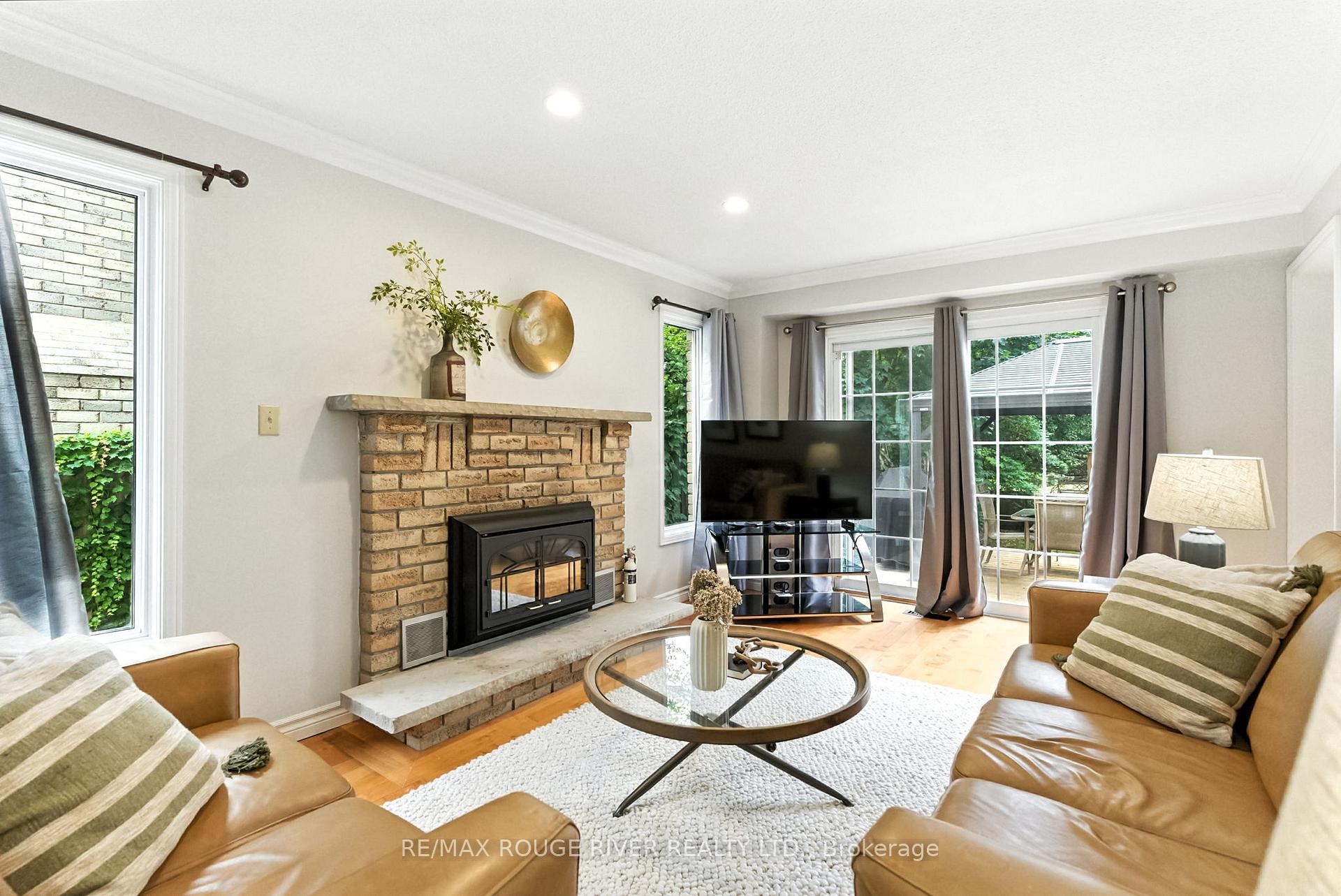 Photo 15 of 30 Citation Crescent, Whitby, Blue Grass Meadows — HOMEH