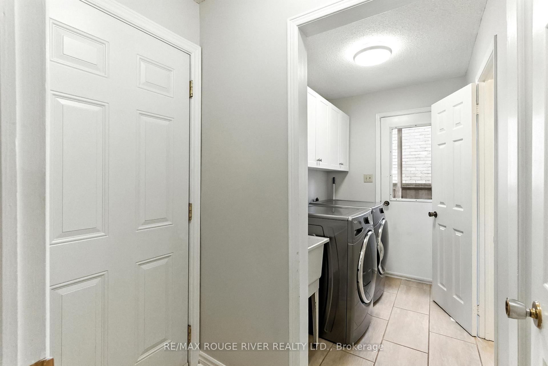 Photo 16 of 30 Citation Crescent, Whitby, Blue Grass Meadows — HOMEH
