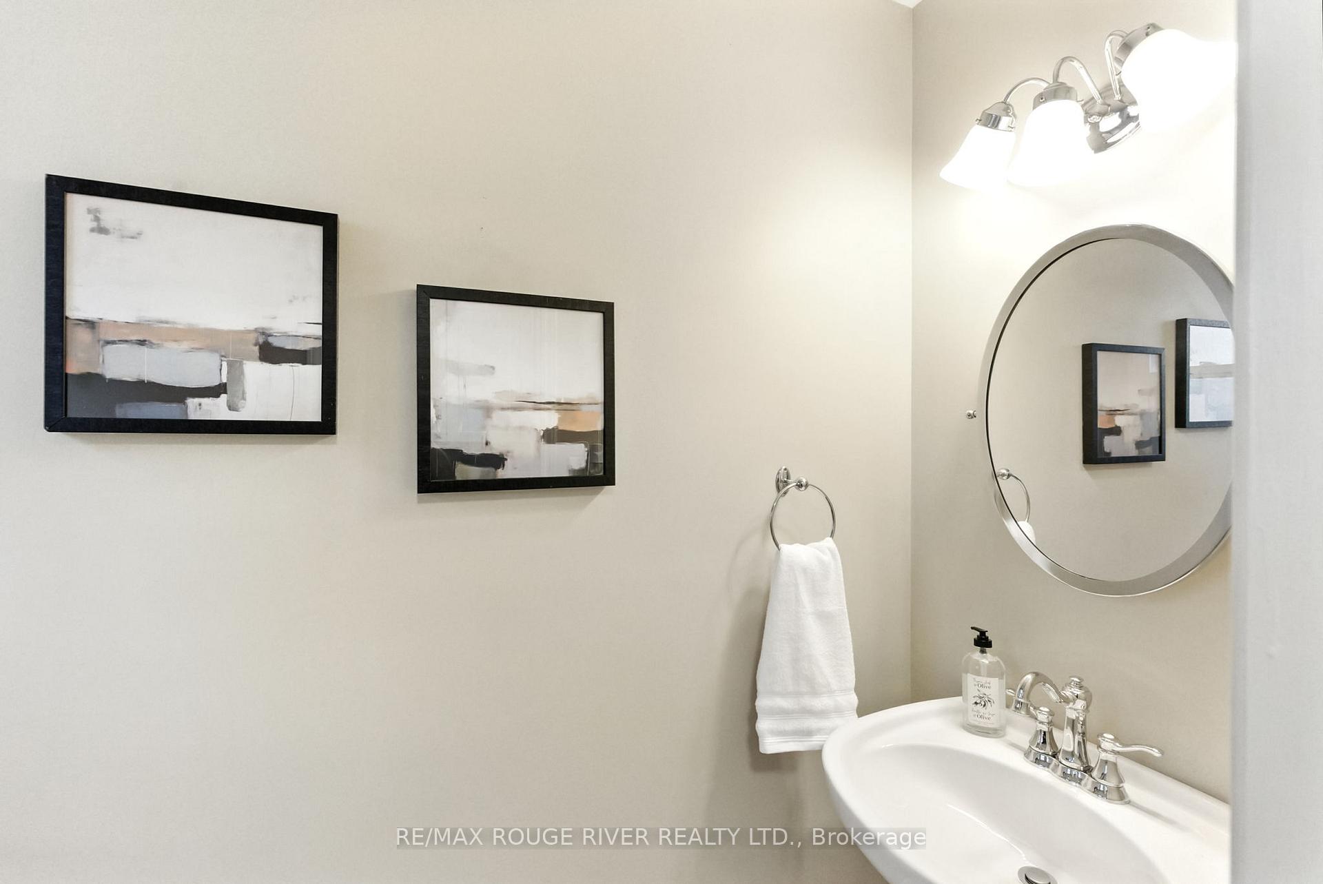 Photo 17 of 30 Citation Crescent, Whitby, Blue Grass Meadows — HOMEH
