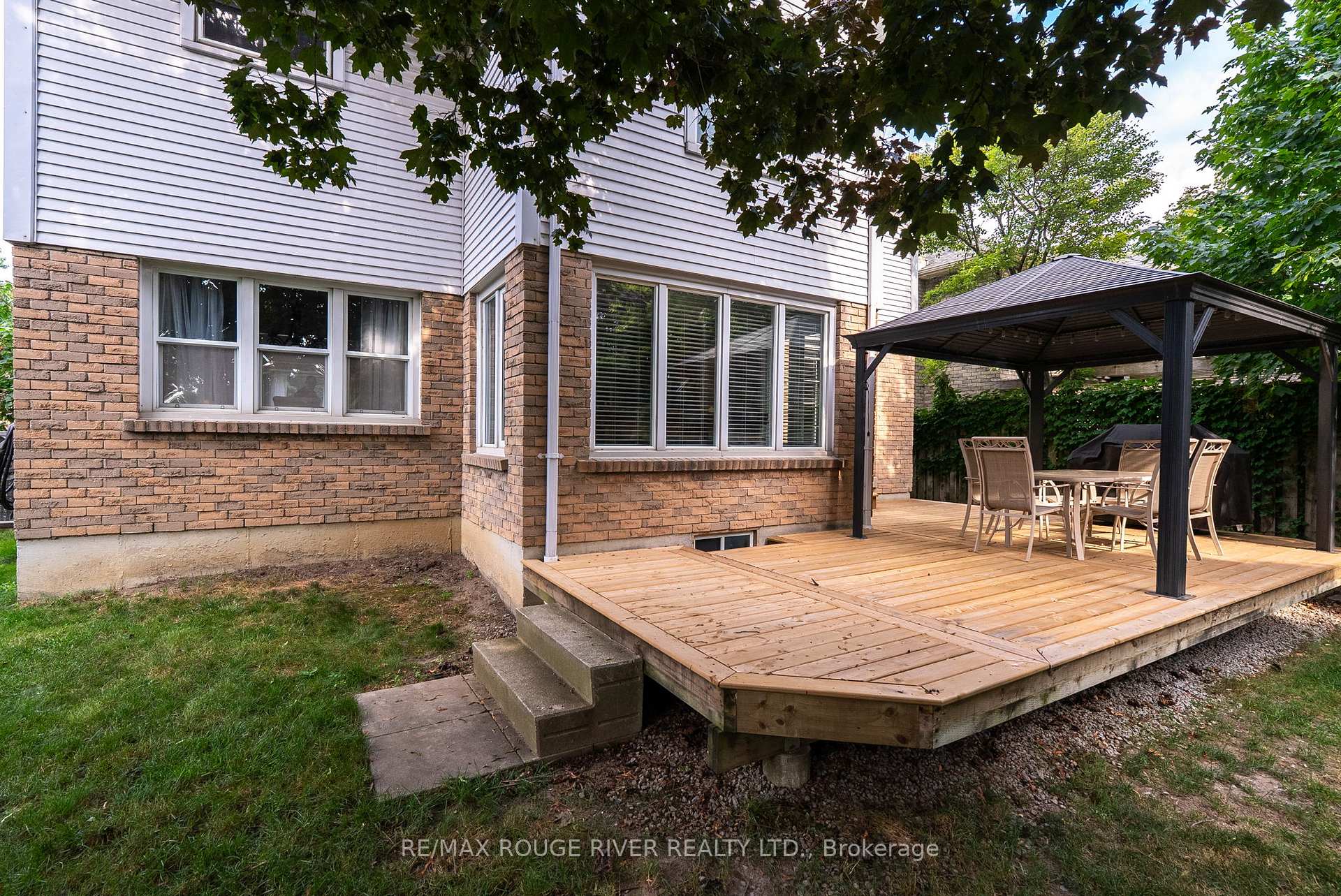 Photo 37 of 30 Citation Crescent, Whitby, Blue Grass Meadows — HOMEH