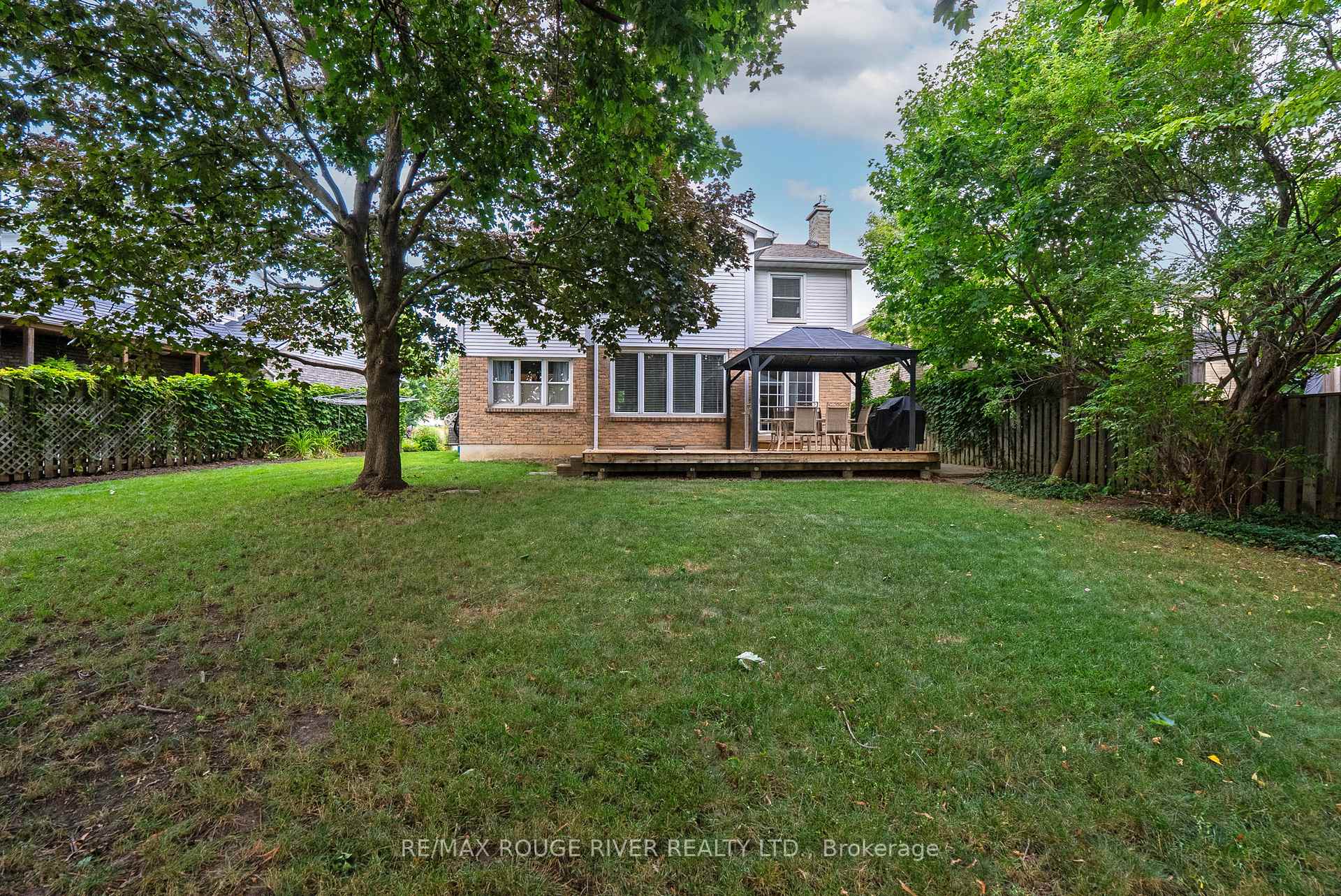 Photo 39 of 30 Citation Crescent, Whitby, Blue Grass Meadows — HOMEH