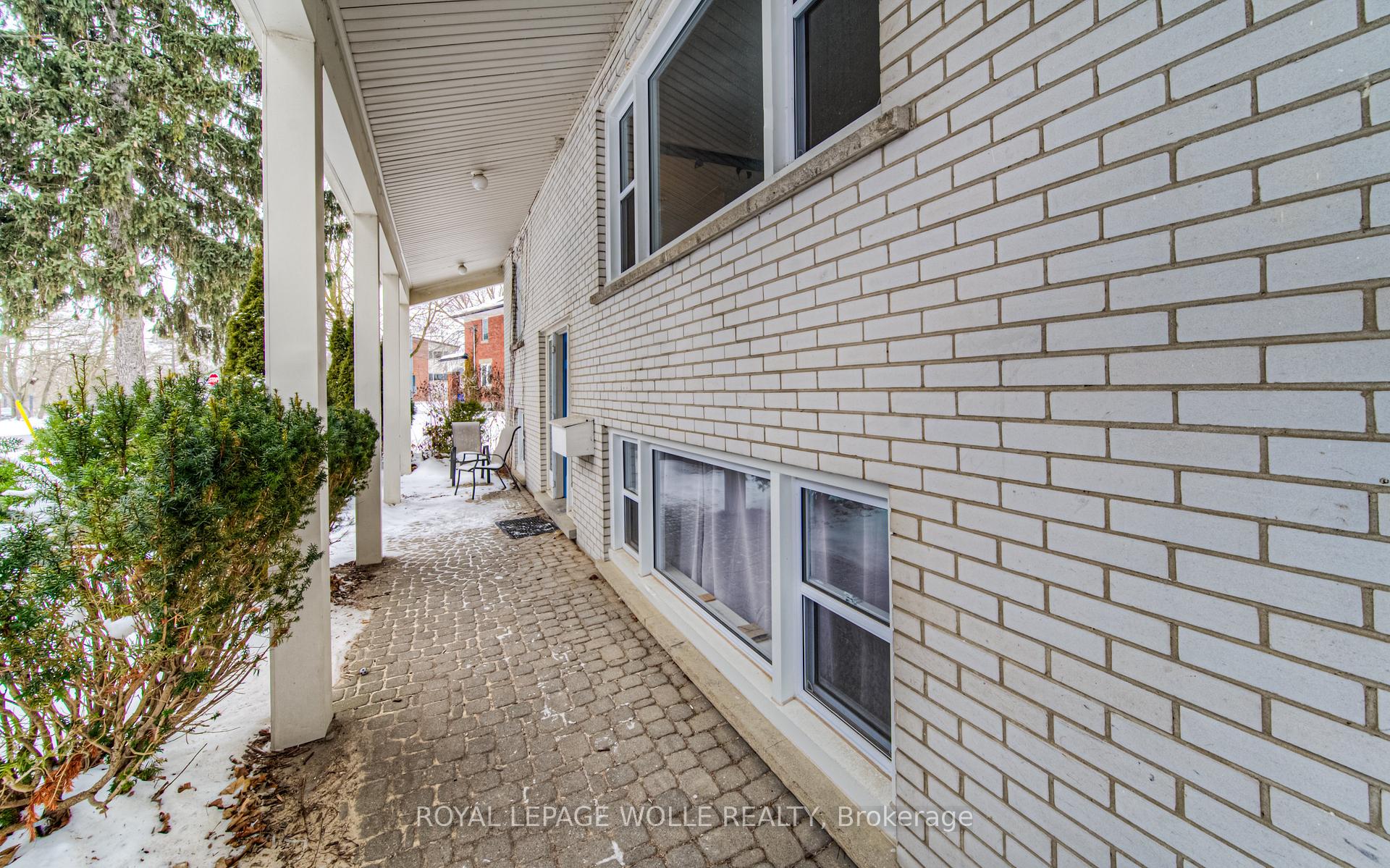 Photo 4 of 42 Central Street, Waterloo — HOMEH