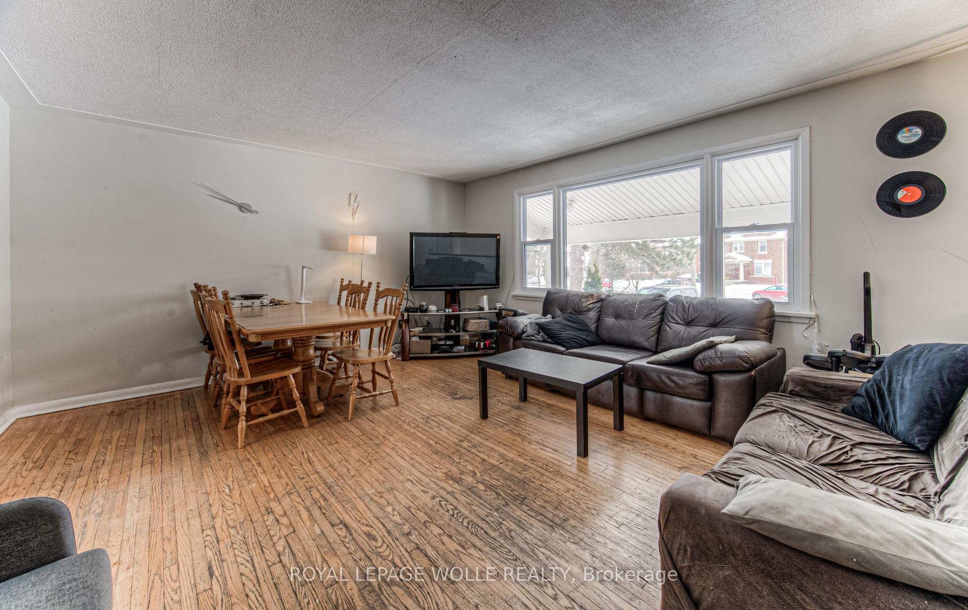 Photo 6 of 42 Central Street, Waterloo — HOMEH