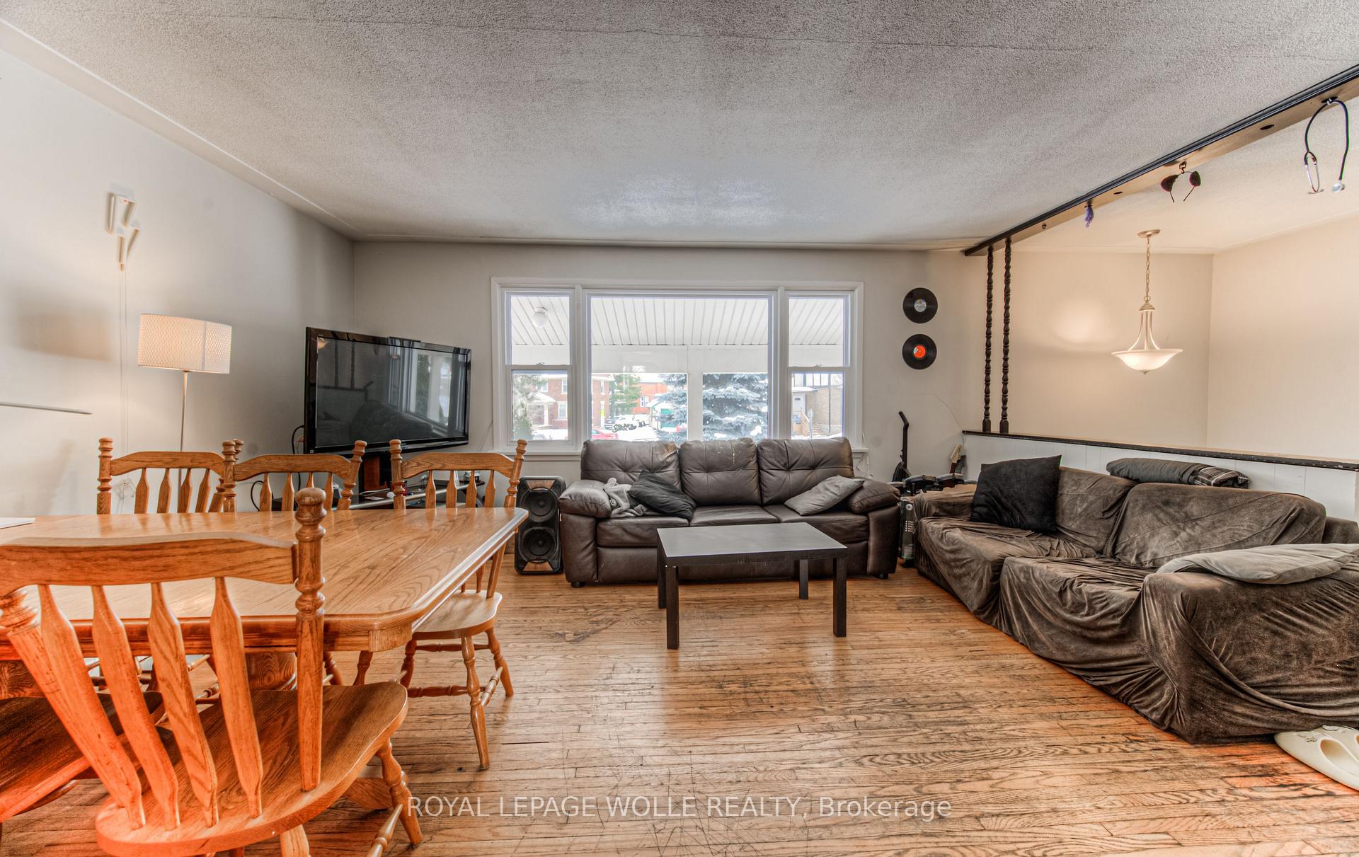 Photo 7 of 42 Central Street, Waterloo — HOMEH