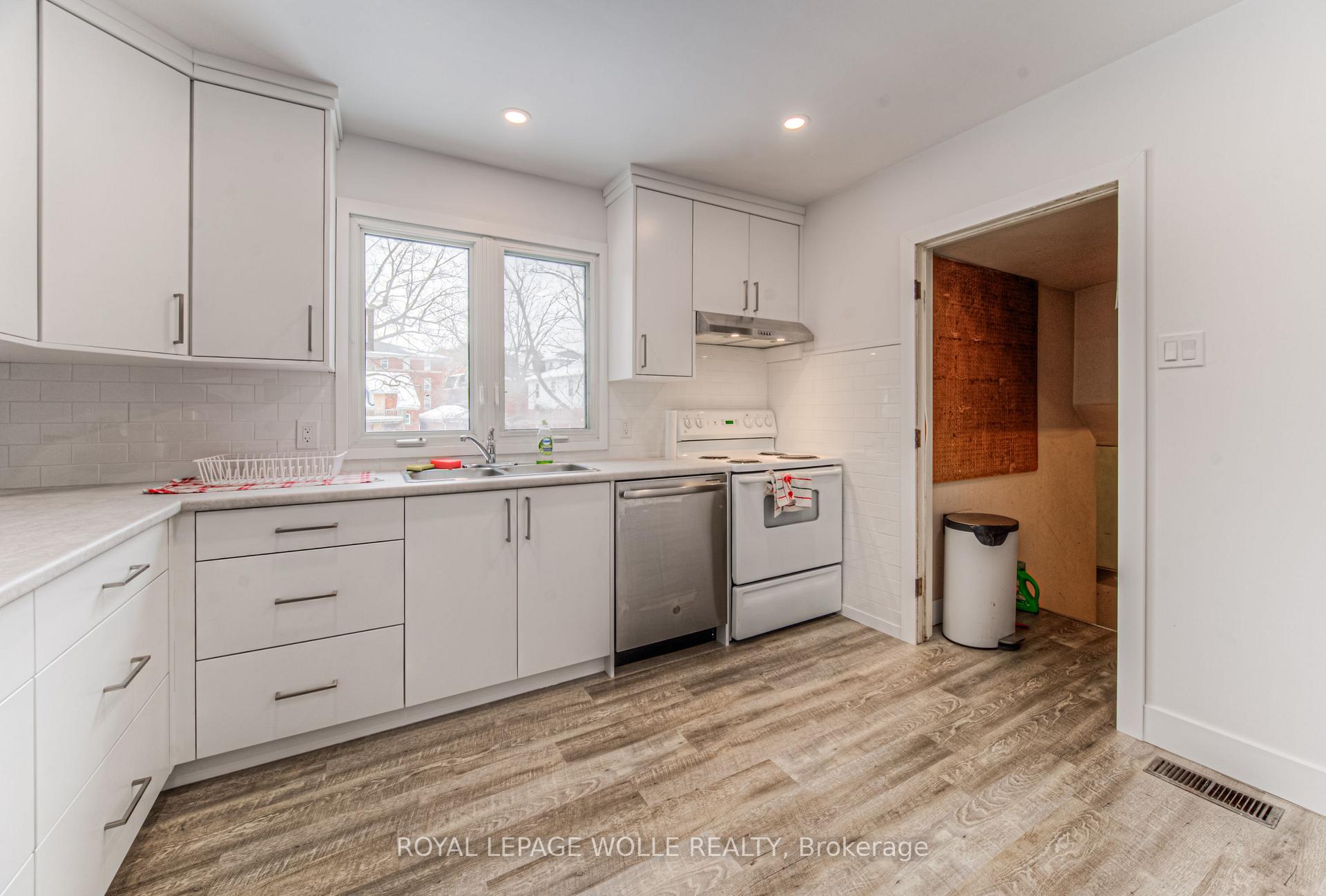 Photo 18 of 42 Central Street, Waterloo — HOMEH