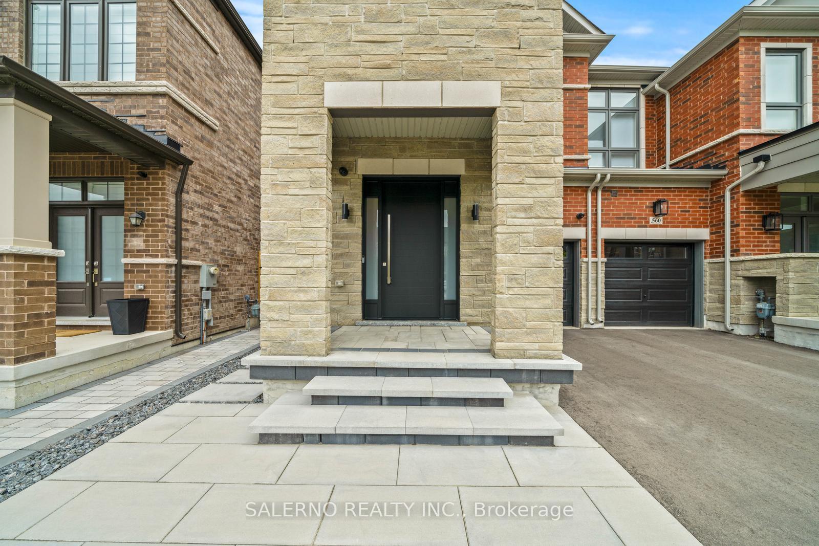 Photo 4 of 556 Barons Street, Vaughan, Kleinburg — HOMEH