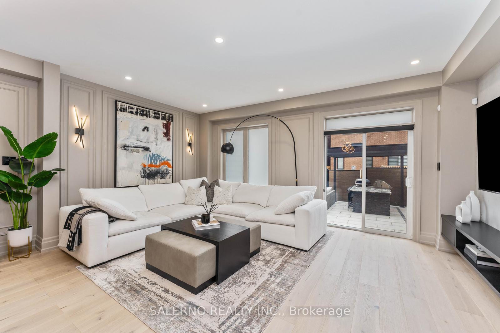 Photo 17 of 556 Barons Street, Vaughan, Kleinburg — HOMEH