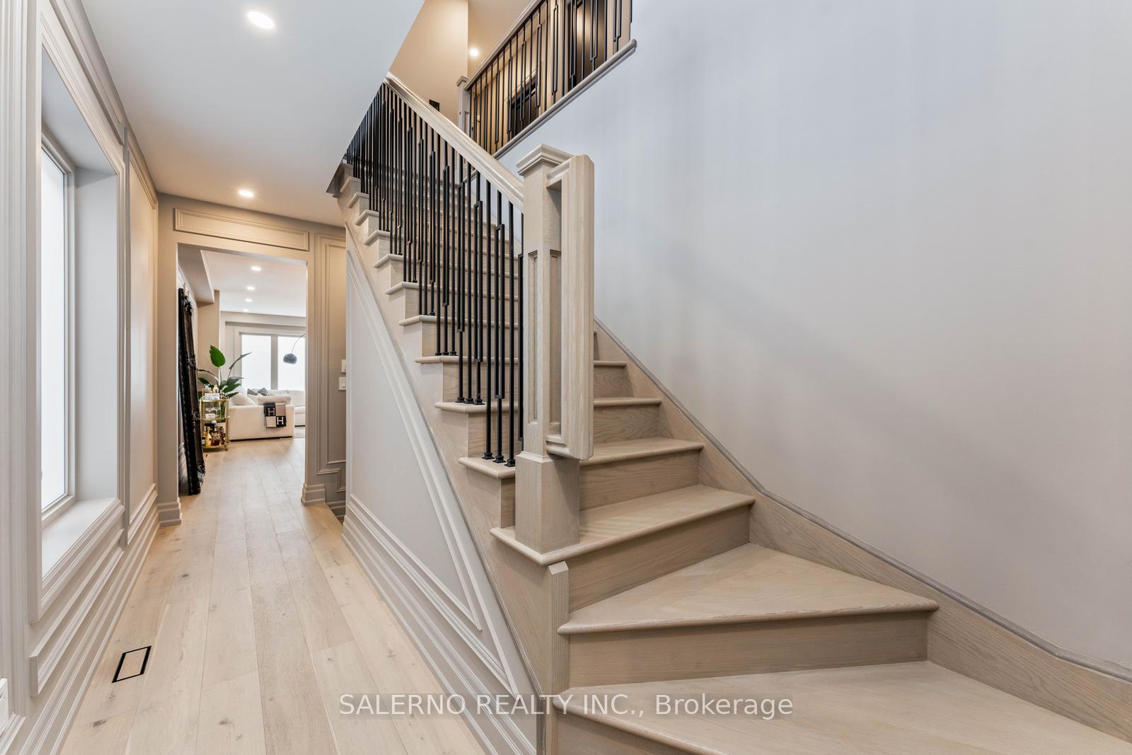 Photo 21 of 556 Barons Street, Vaughan, Kleinburg — HOMEH