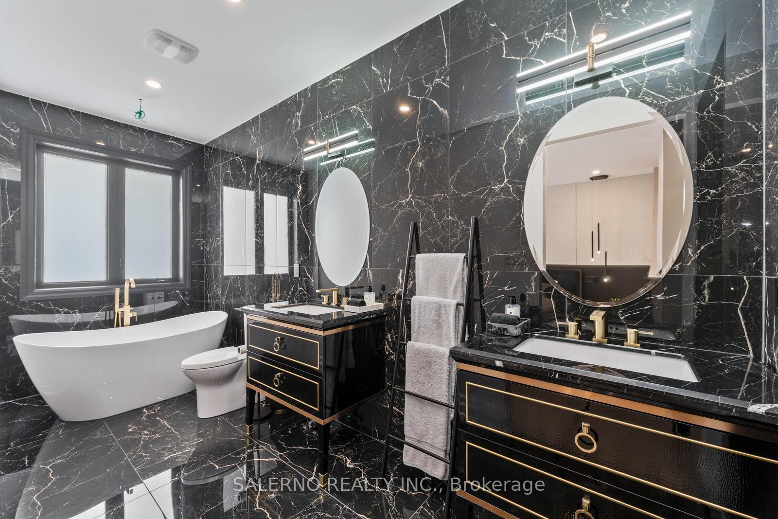 Photo 27 of 556 Barons Street, Vaughan, Kleinburg — HOMEH