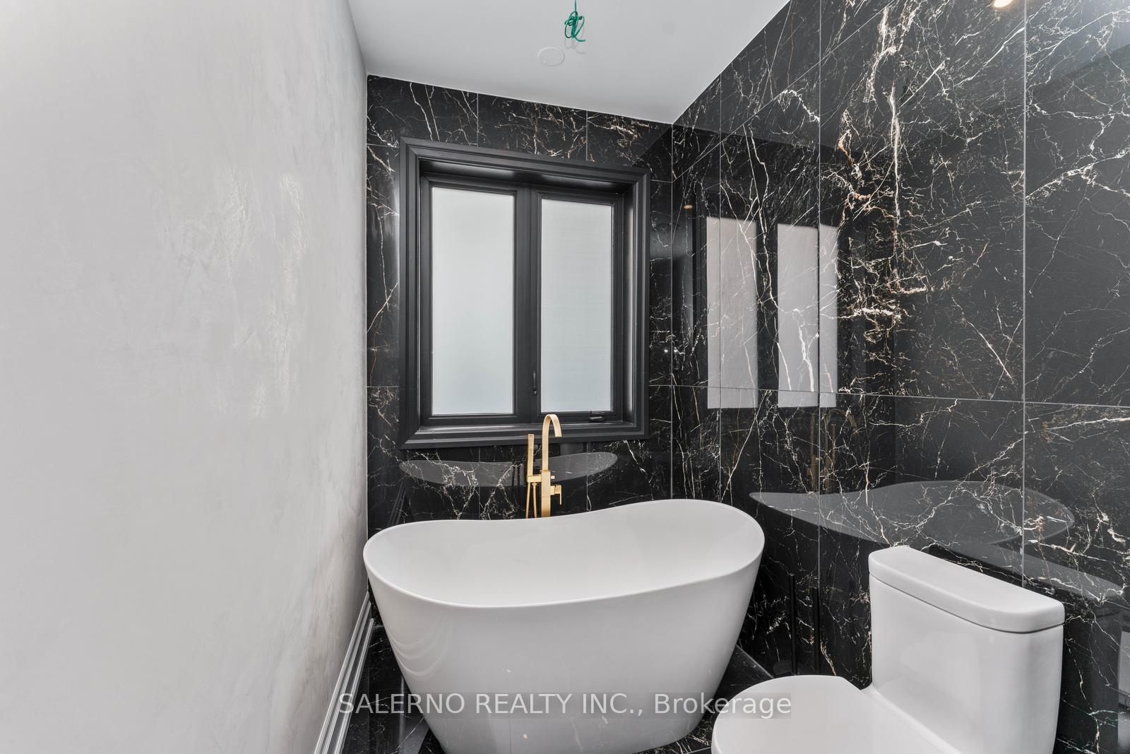 Photo 28 of 556 Barons Street, Vaughan, Kleinburg — HOMEH