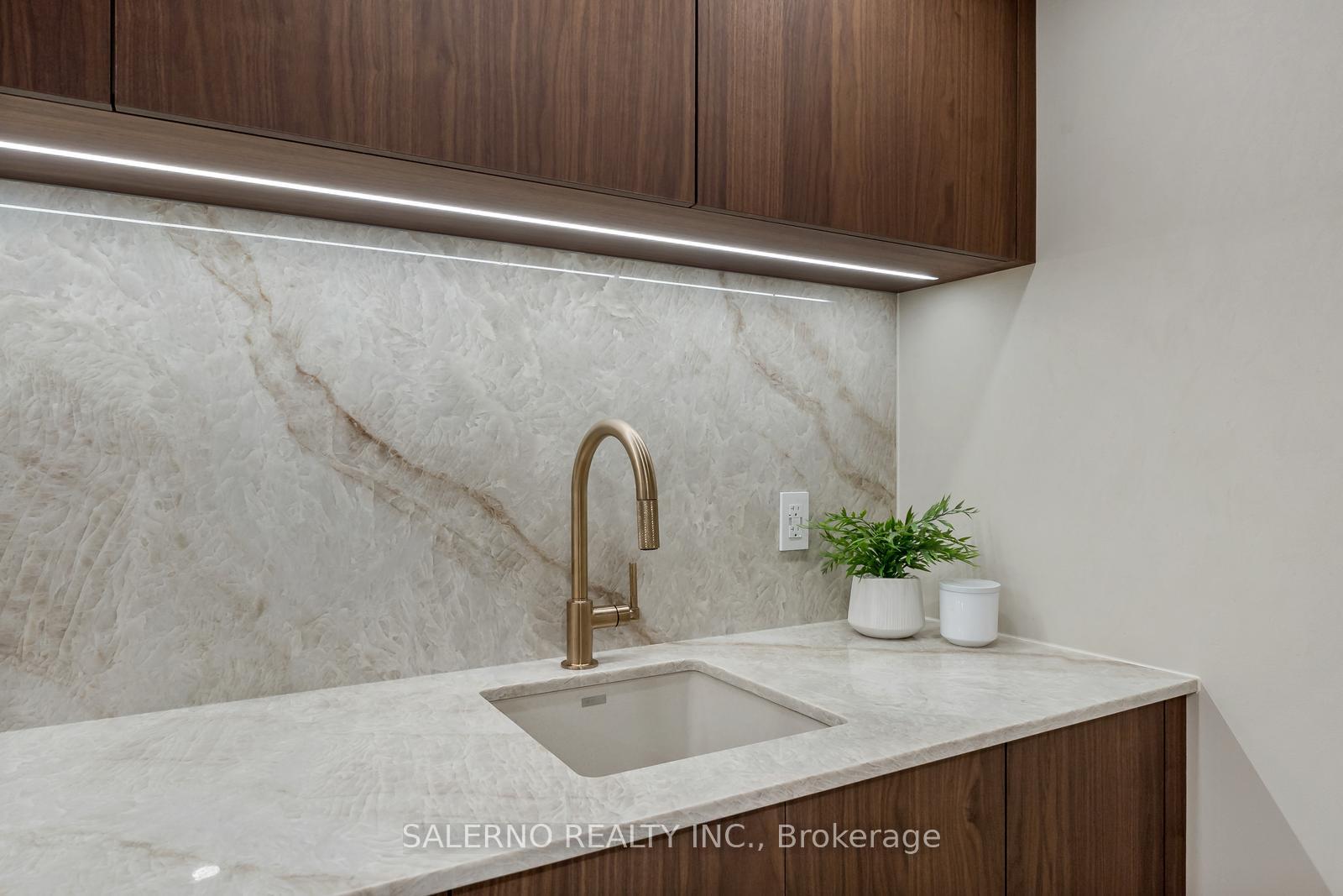Photo 38 of 556 Barons Street, Vaughan, Kleinburg — HOMEH