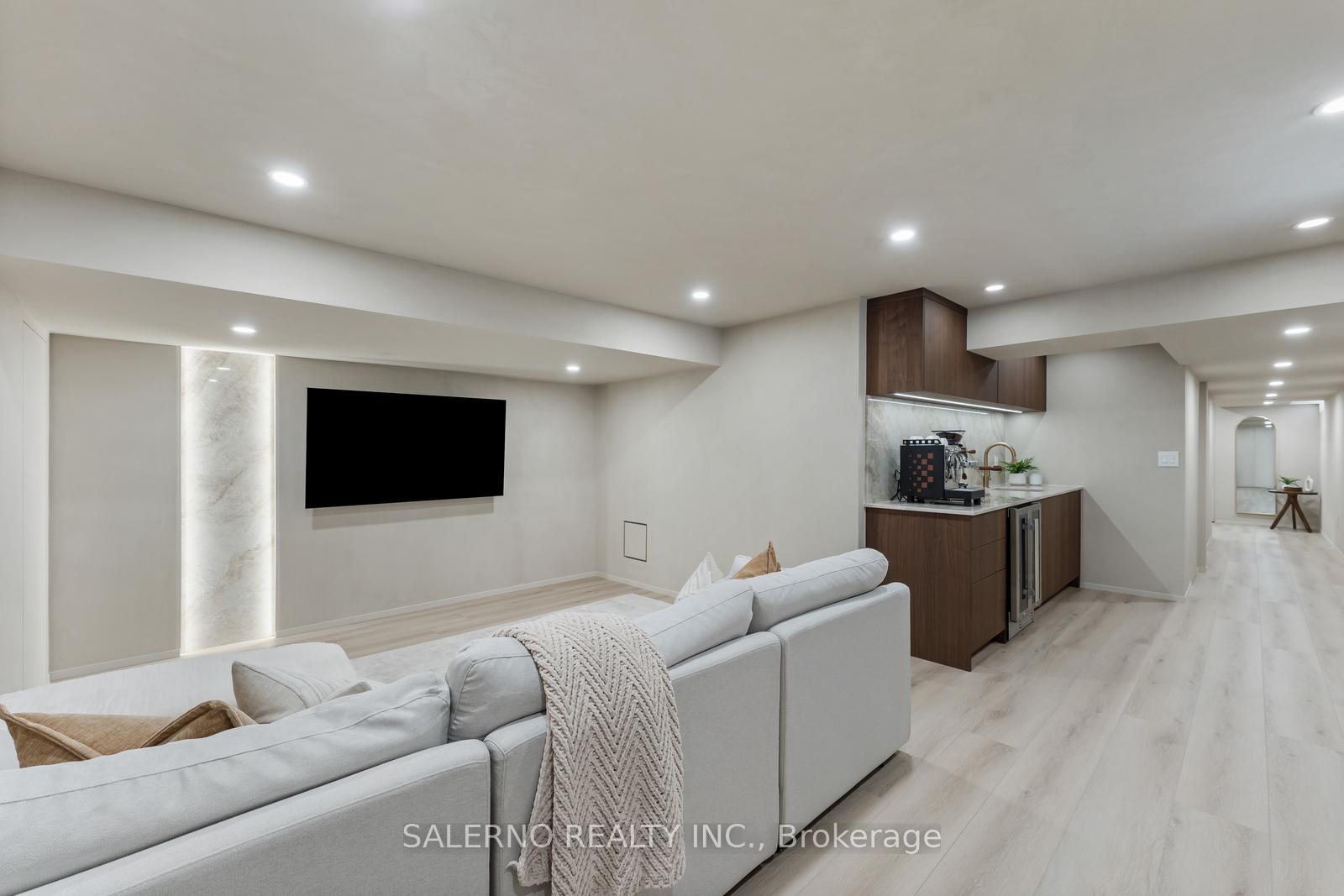 Photo 40 of 556 Barons Street, Vaughan, Kleinburg — HOMEH