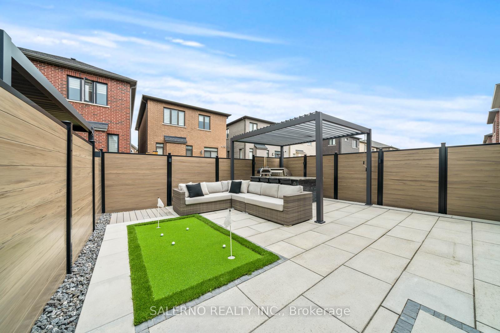 Photo 46 of 556 Barons Street, Vaughan, Kleinburg — HOMEH