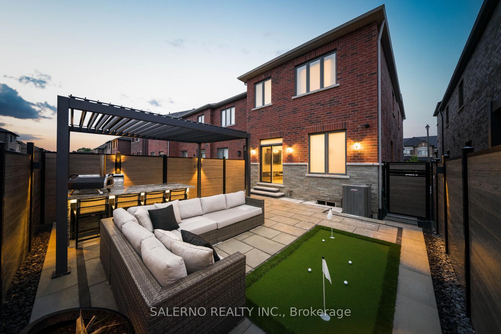Photo 48 of 556 Barons Street, Vaughan, Kleinburg — HOMEH