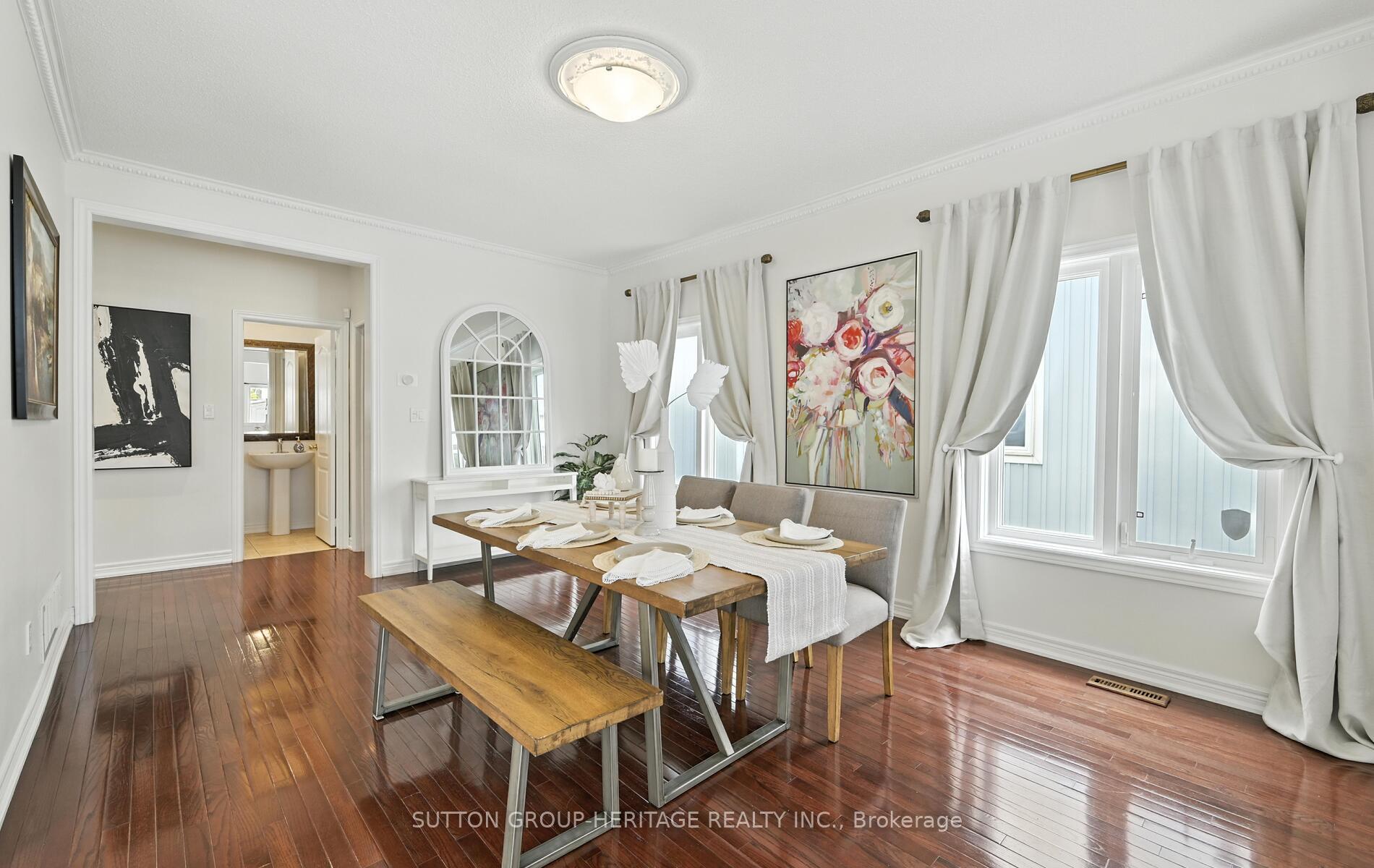 Photo 10 of 4 Barchester Crescent, Whitby, Brooklin — HOMEH