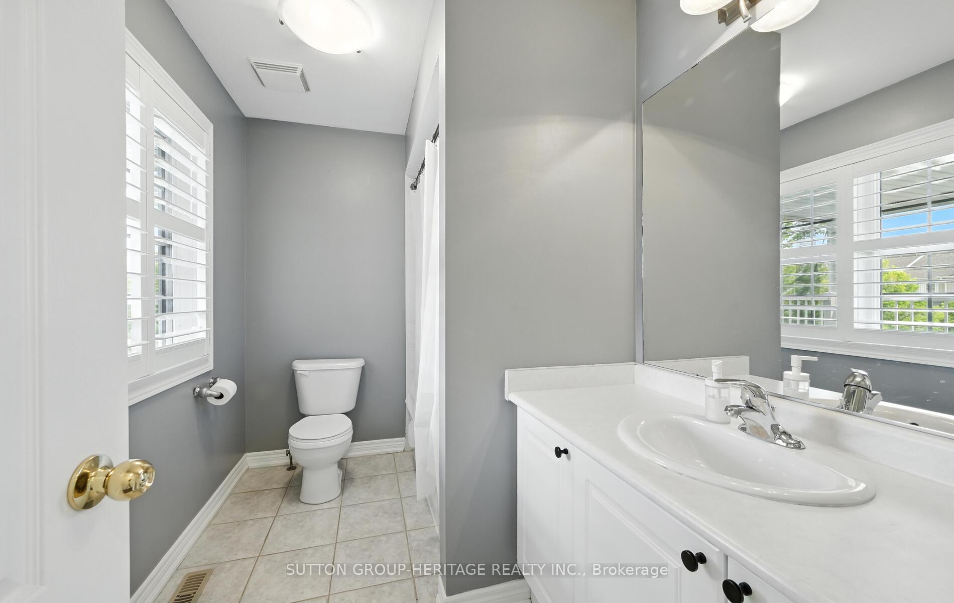 Photo 21 of 4 Barchester Crescent, Whitby, Brooklin — HOMEH
