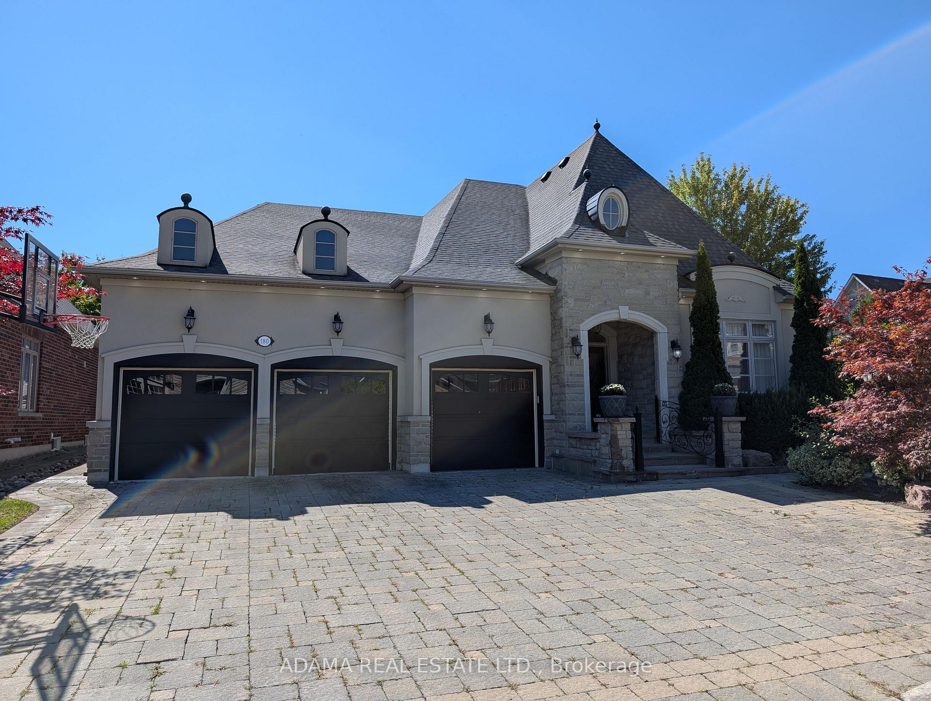 Photo 1 of 180 Cook's Mill Crescent, Vaughan, Patterson — HOMEH