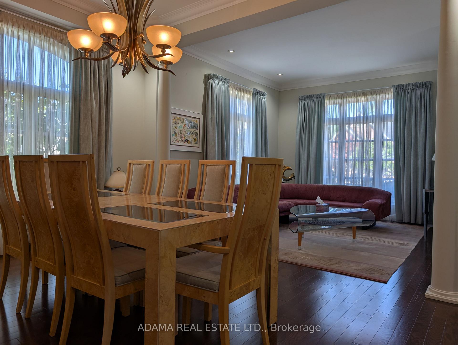 Photo 4 of 180 Cook's Mill Crescent, Vaughan, Patterson — HOMEH