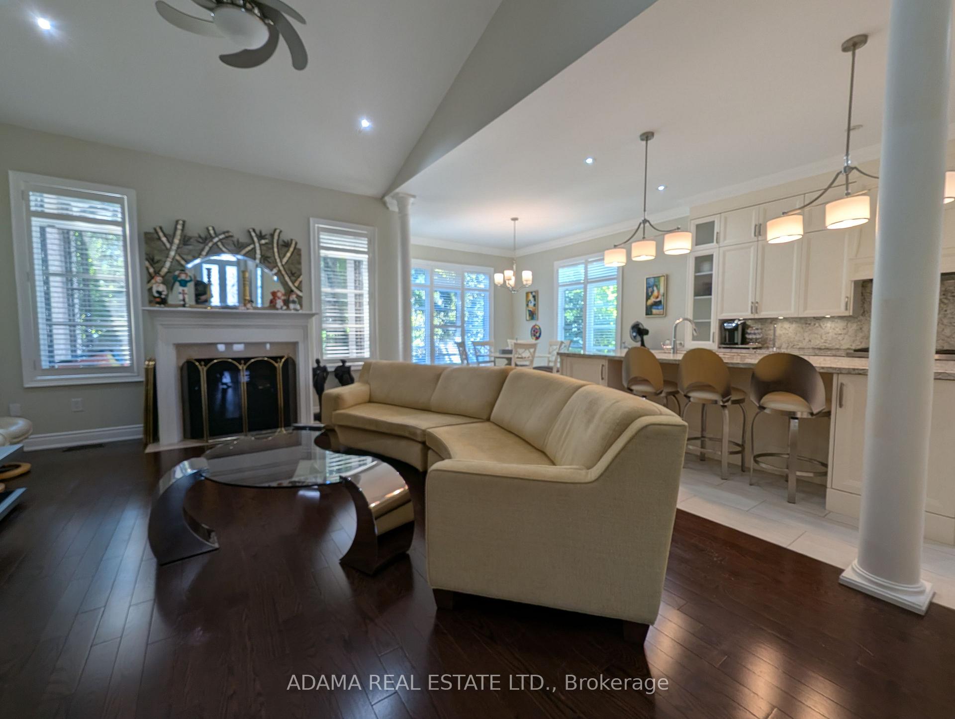 Photo 11 of 180 Cook's Mill Crescent, Vaughan, Patterson — HOMEH