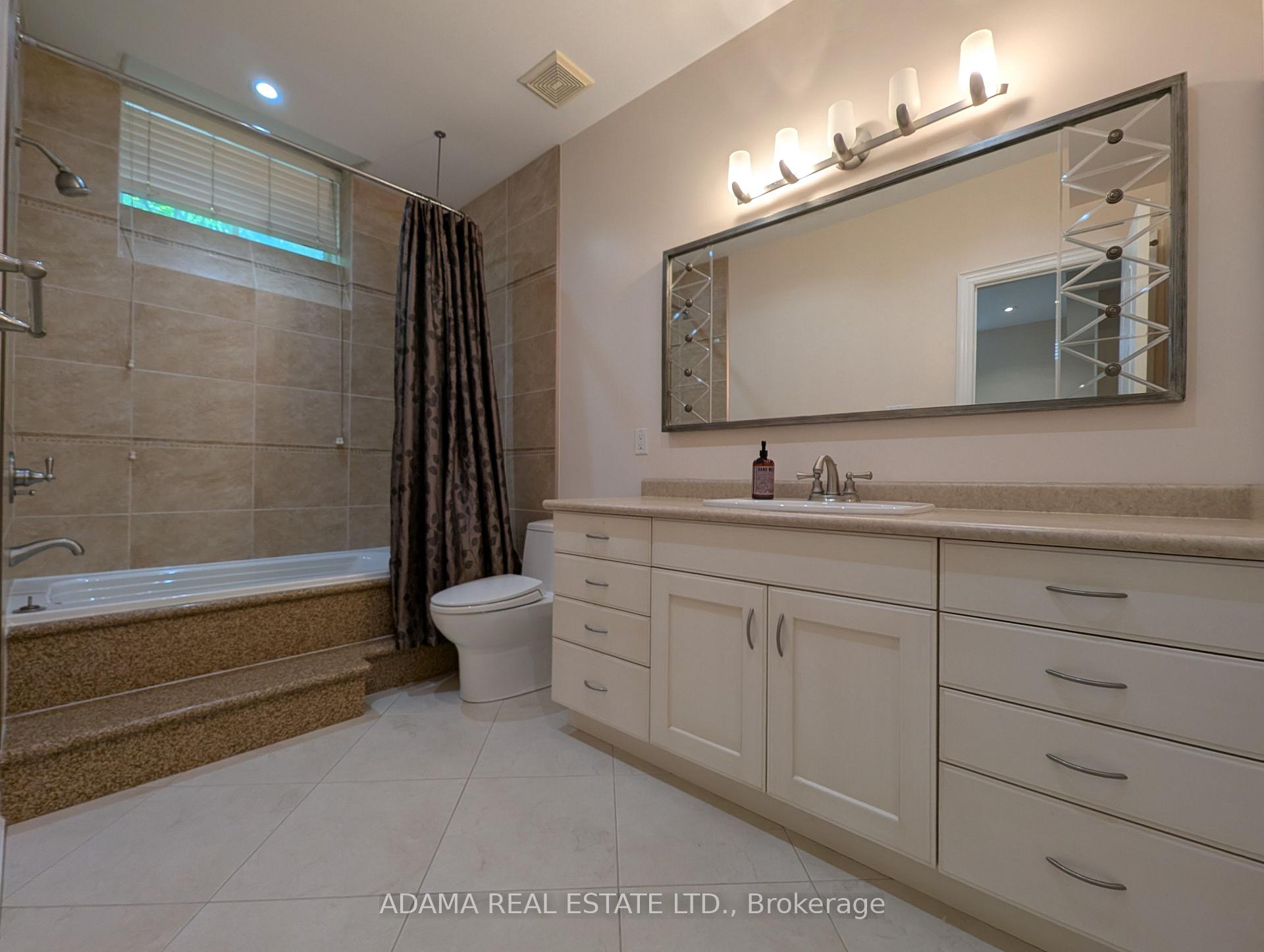 Photo 25 of 180 Cook's Mill Crescent, Vaughan, Patterson — HOMEH