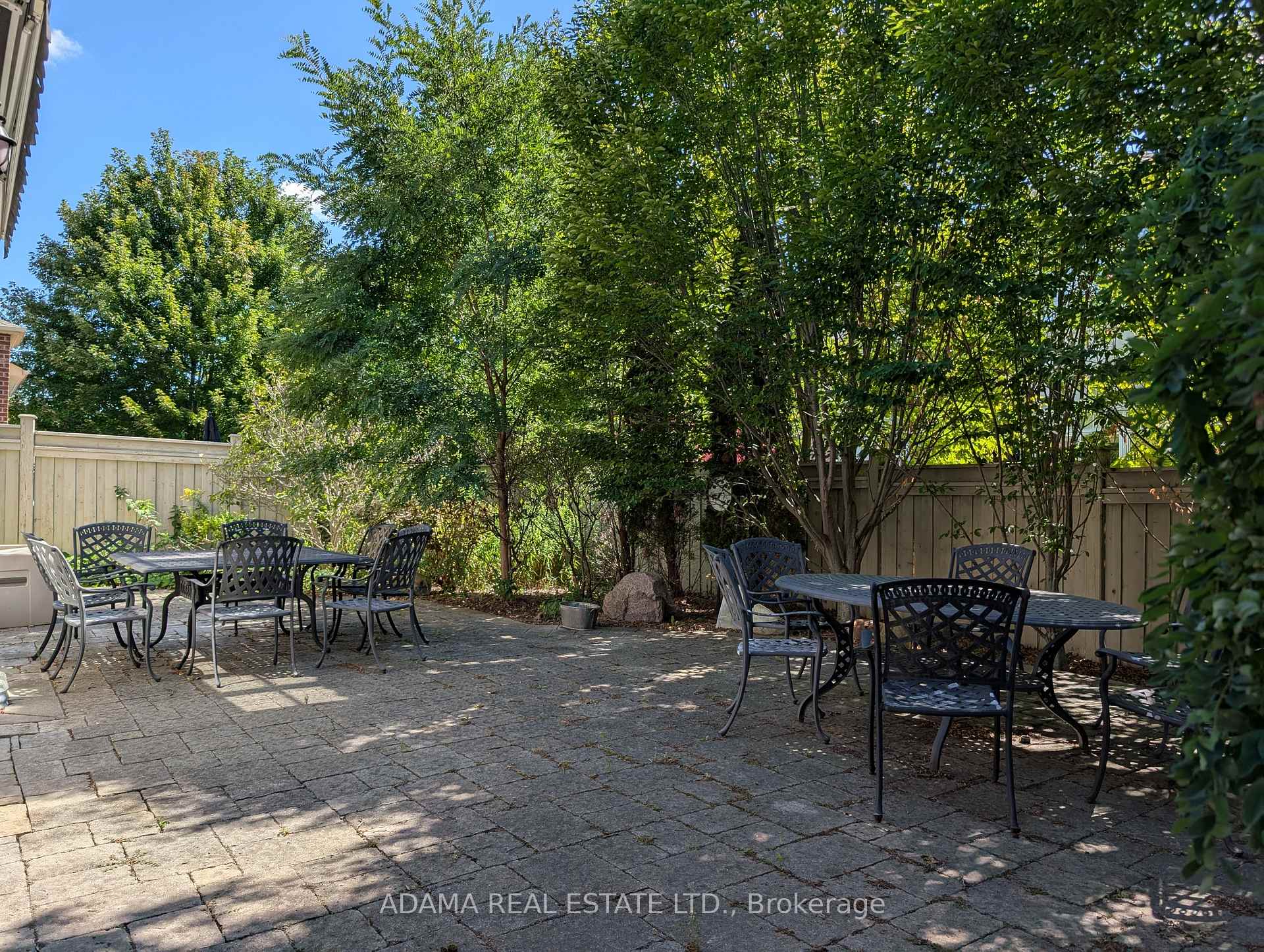 Photo 27 of 180 Cook's Mill Crescent, Vaughan, Patterson — HOMEH