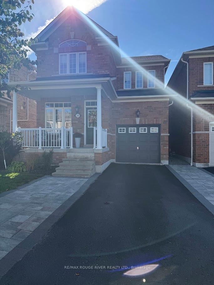 Photo 2 of 23 Chiswick Avenue, Whitby, Brooklin — HOMEH