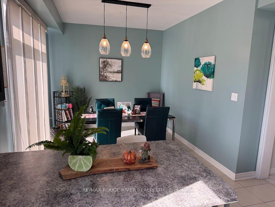 Photo 7 of 23 Chiswick Avenue, Whitby, Brooklin — HOMEH
