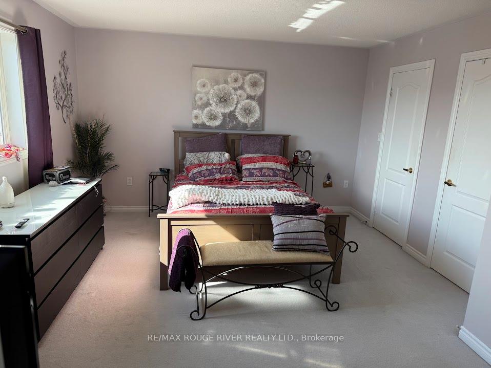 Photo 17 of 23 Chiswick Avenue, Whitby, Brooklin — HOMEH