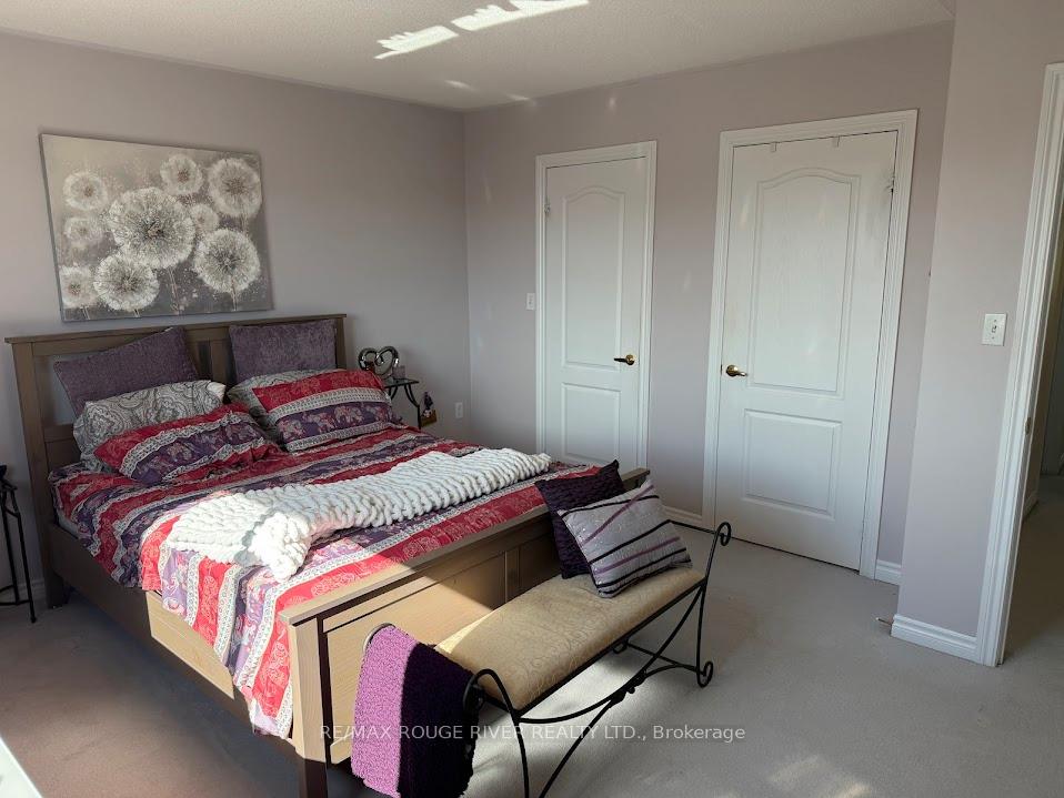 Photo 18 of 23 Chiswick Avenue, Whitby, Brooklin — HOMEH