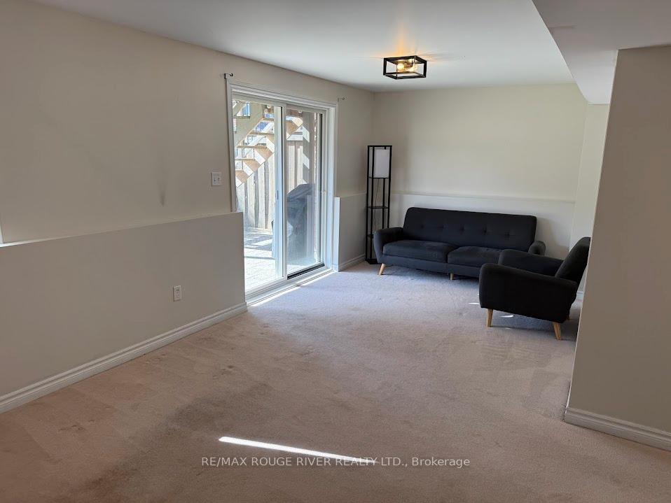 Photo 23 of 23 Chiswick Avenue, Whitby, Brooklin — HOMEH