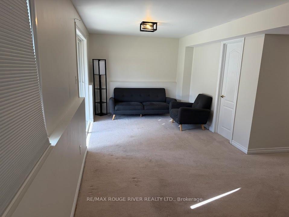 Photo 24 of 23 Chiswick Avenue, Whitby, Brooklin — HOMEH