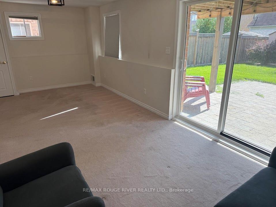 Photo 25 of 23 Chiswick Avenue, Whitby, Brooklin — HOMEH