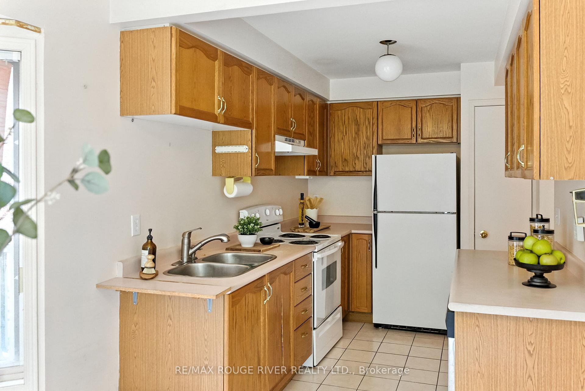 Photo 11 of 11 Heaver Drive, Whitby, Pringle Creek — HOMEH