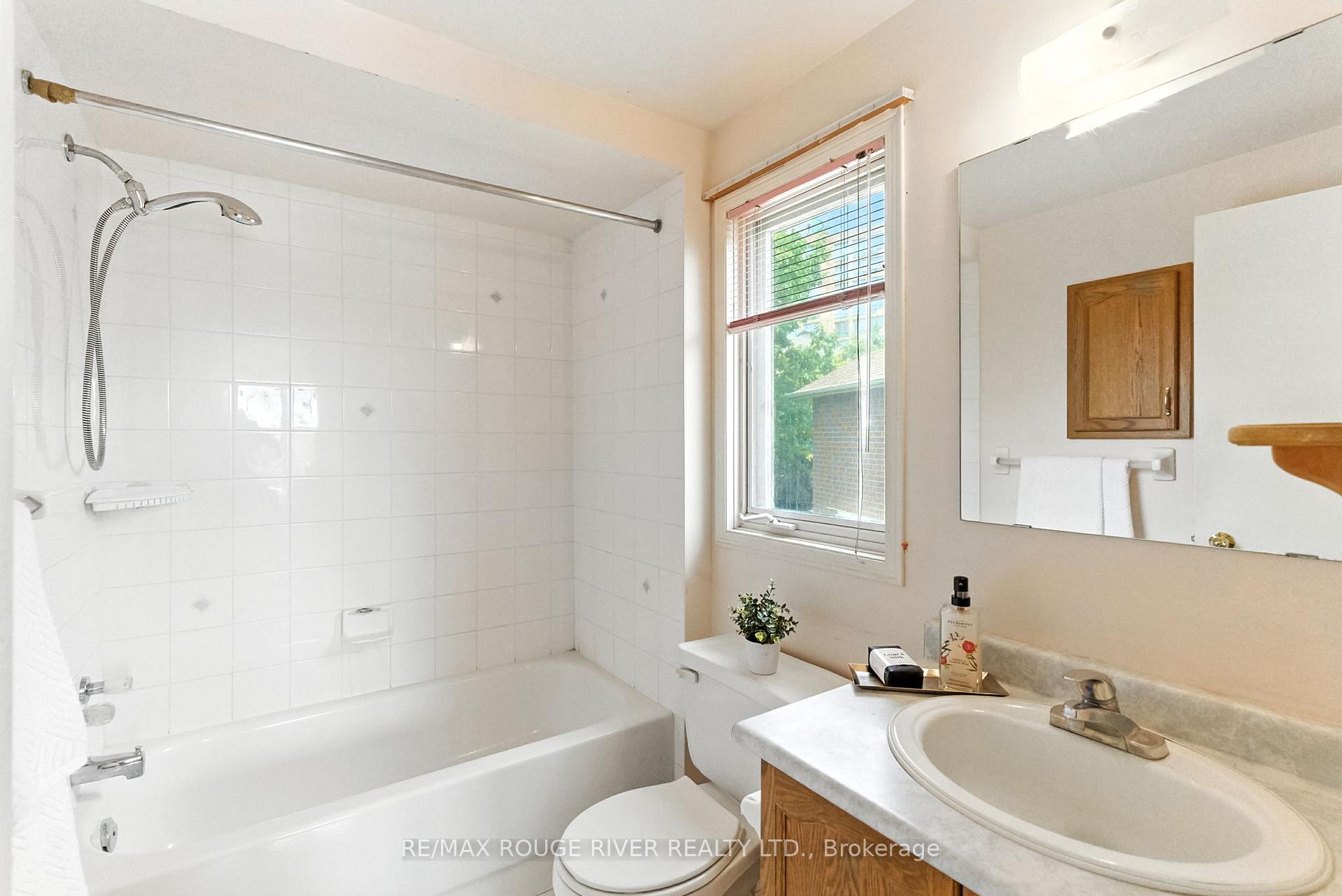 Photo 31 of 11 Heaver Drive, Whitby, Pringle Creek — HOMEH
