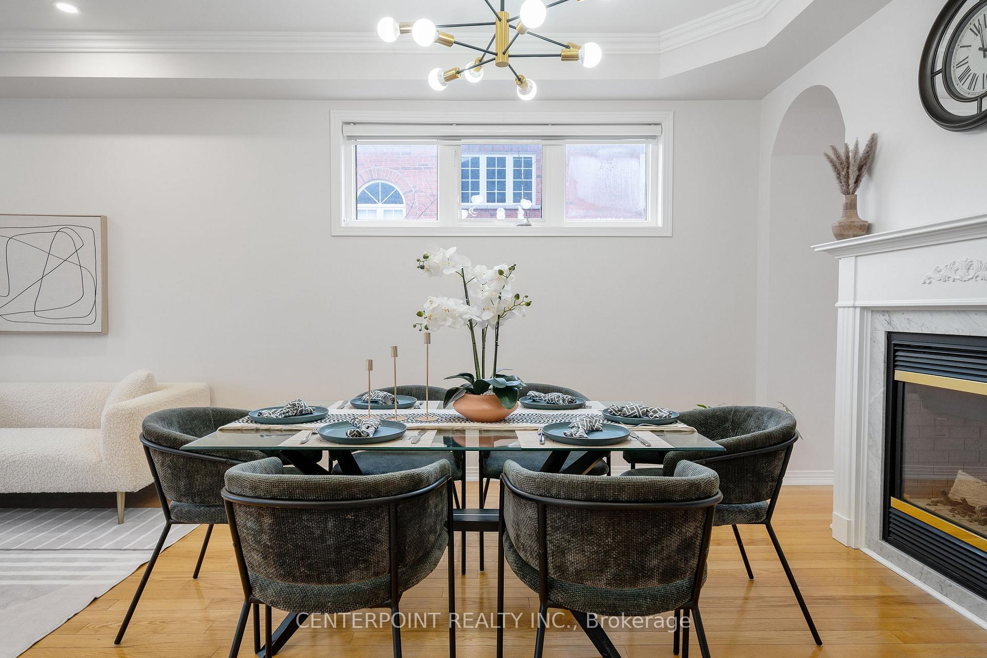 Photo 5 of 28 Starhill Crescent, Markham, Cachet — HOMEH