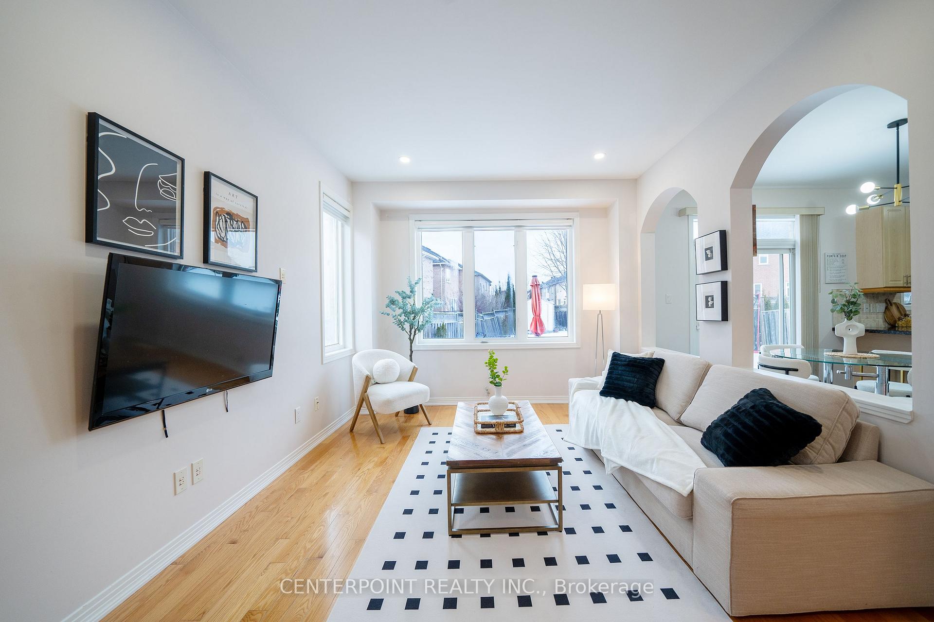 Photo 8 of 28 Starhill Crescent, Markham, Cachet — HOMEH
