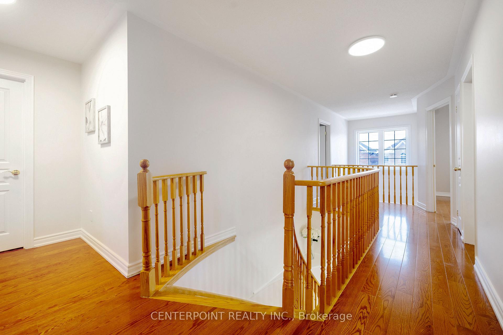 Photo 15 of 28 Starhill Crescent, Markham, Cachet — HOMEH